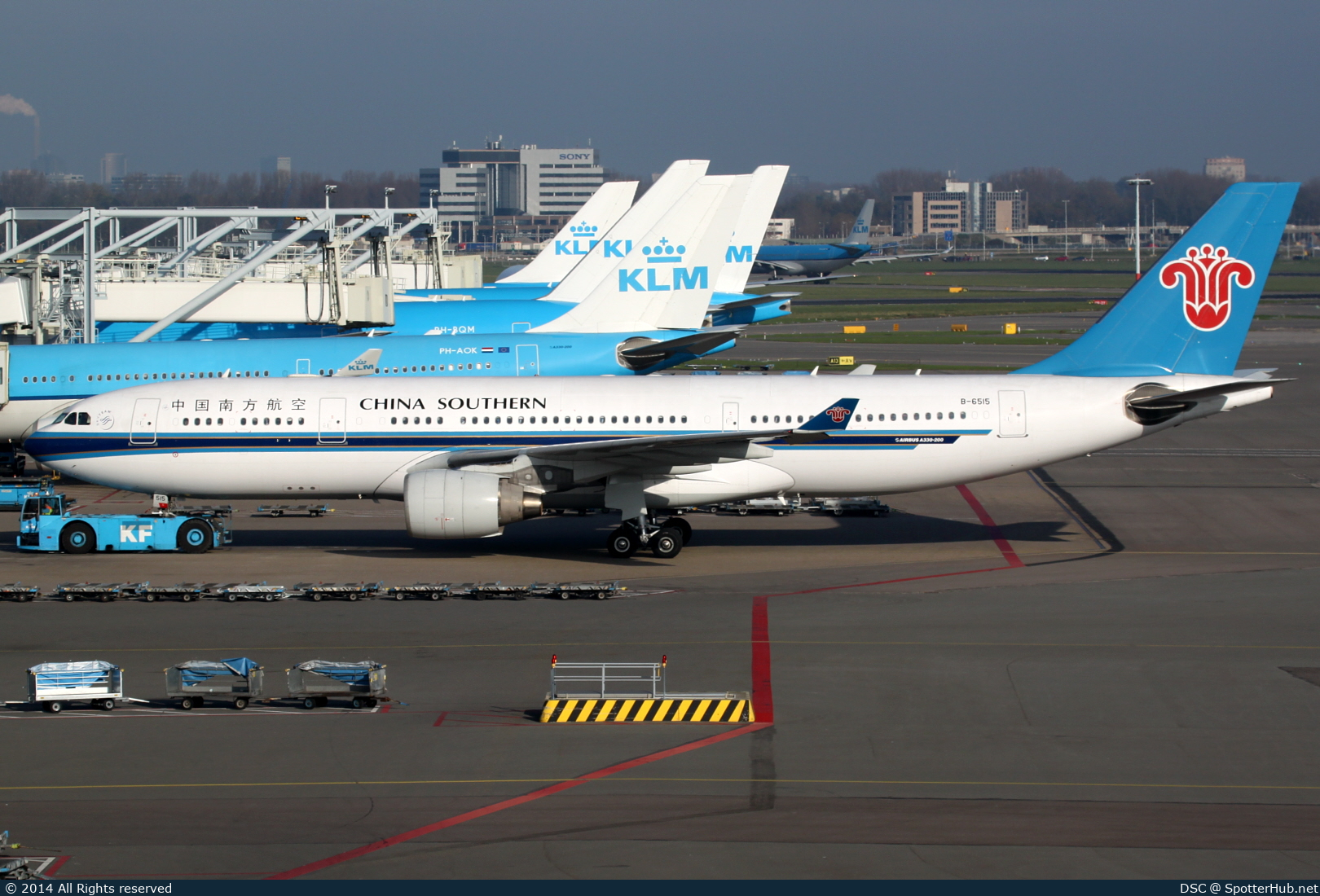 Photo of B-6515 - Airbus A330-223 operated by China Southern Airlines