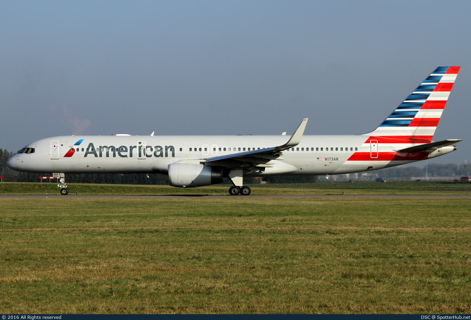 Photo of N173AN - Boeing 757-223 operated by American Airlines