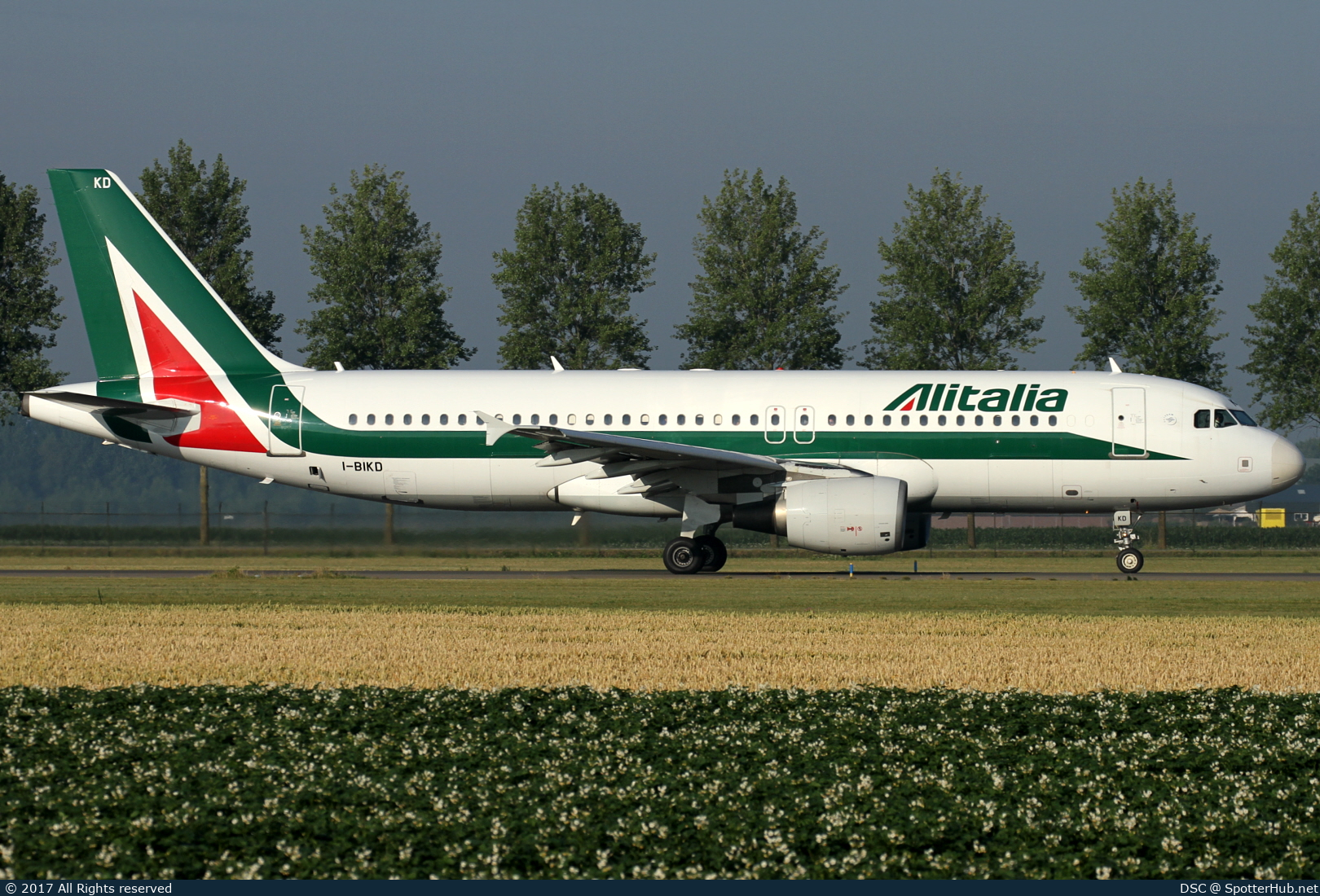 Photo of I-BIKD - Airbus A320-214 operated by Alitalia
