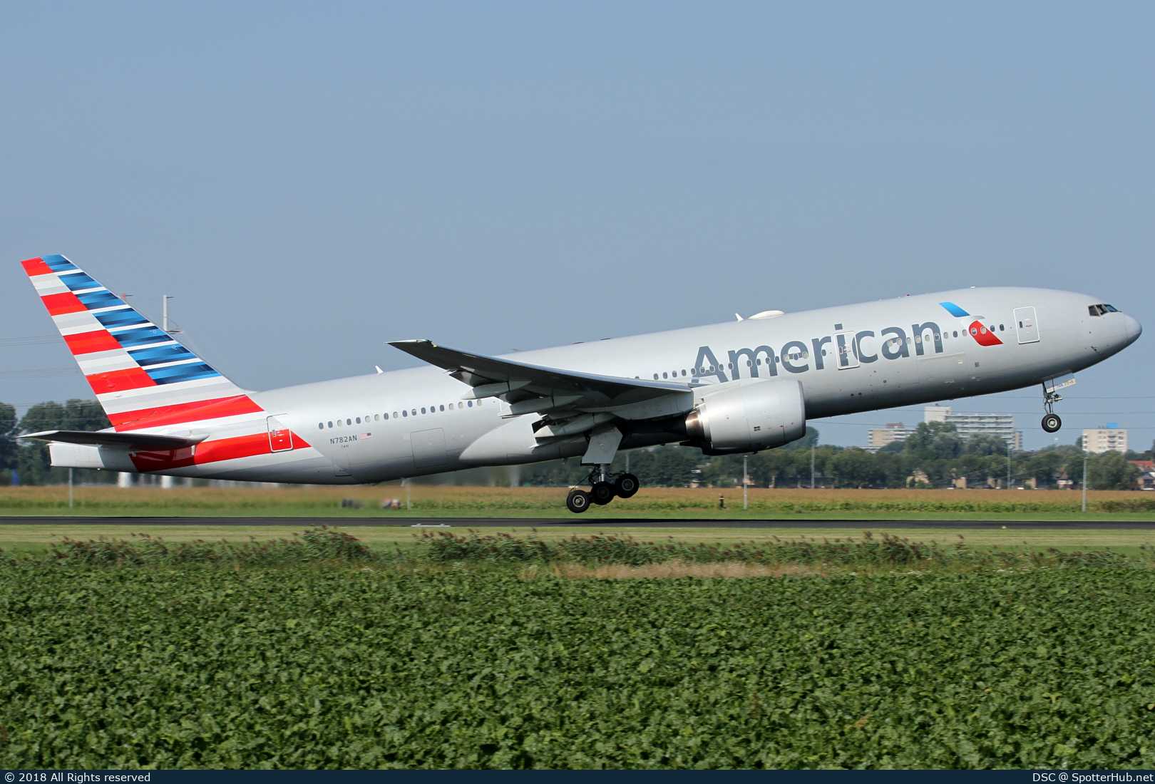 Photo of N782AN - Boeing 777-223(ER) operated by American Airlines