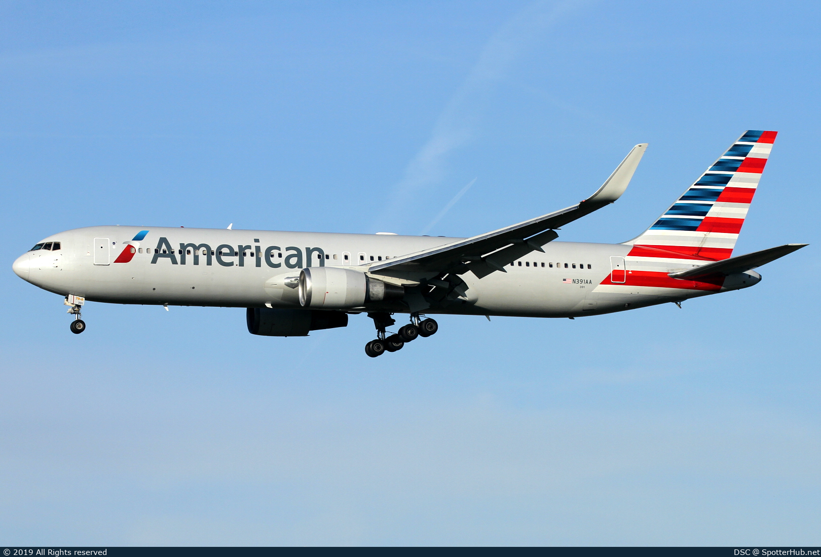 Photo of N391AA - Boeing 767-323(ER) operated by American Airlines