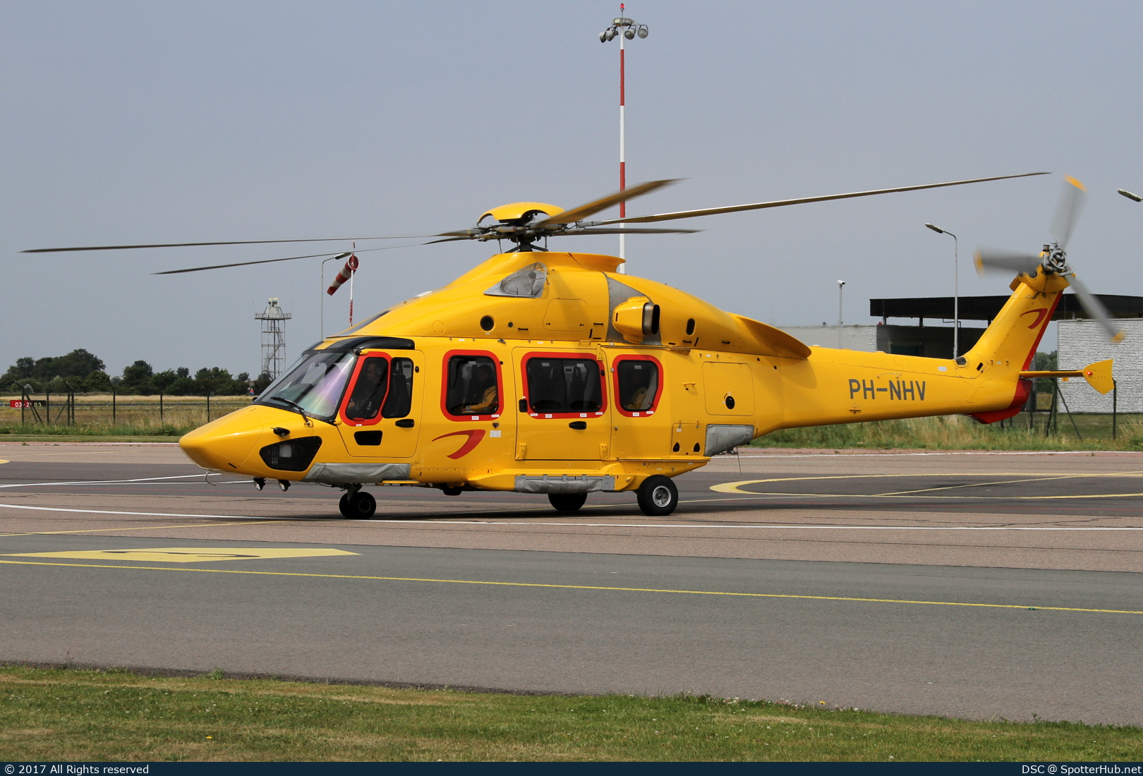 Photo of PH-NHV - Airbus Helicopters H175 operated by Noordzee Helikopters Vlaanderen