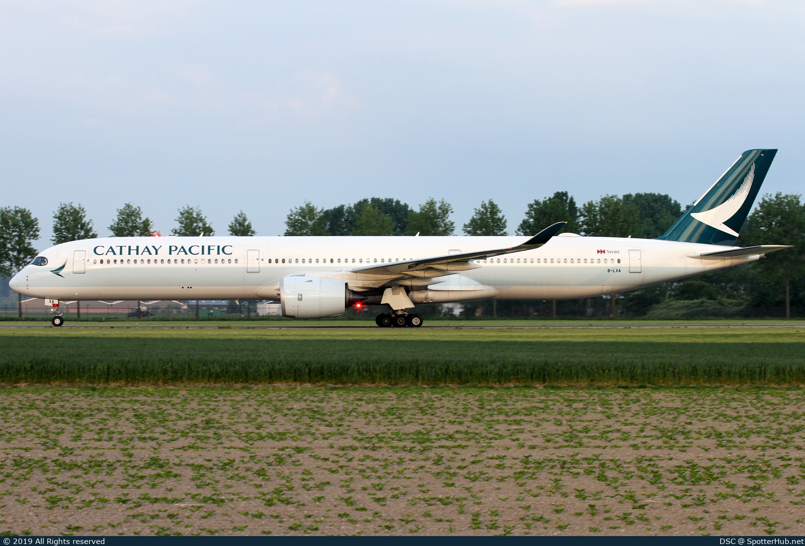Photo of B-LXA - Airbus A350-1041 operated by Cathay Pacific Airways