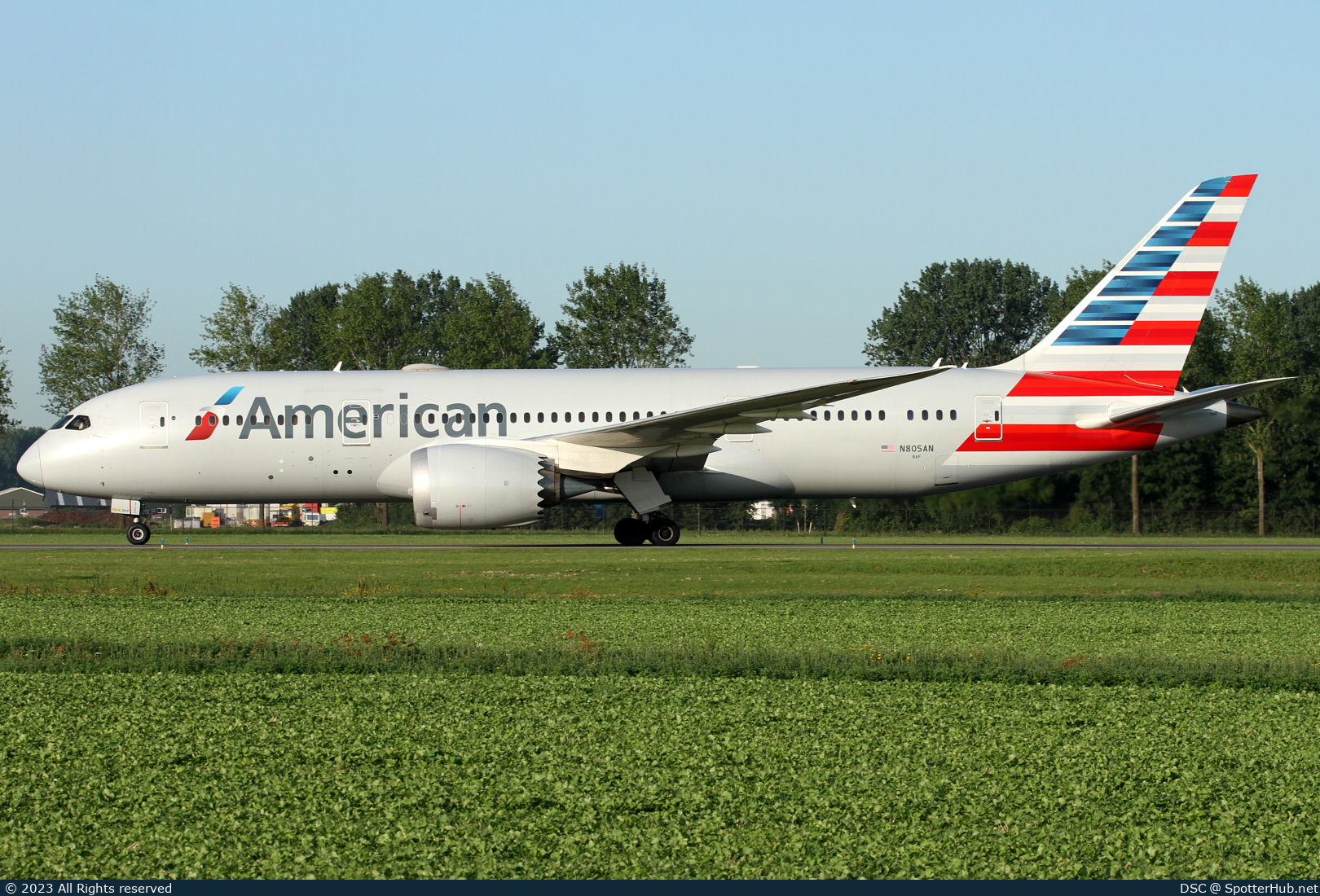 Photo of N805AN - Boeing 787-8 Dreamliner operated by American Airlines