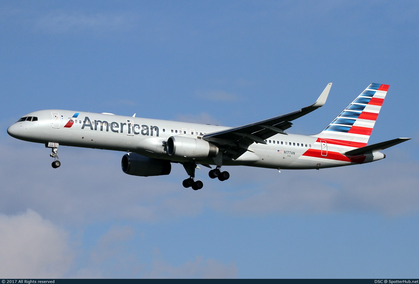 Photo of N177AN - Boeing 757-223 operated by American Airlines
