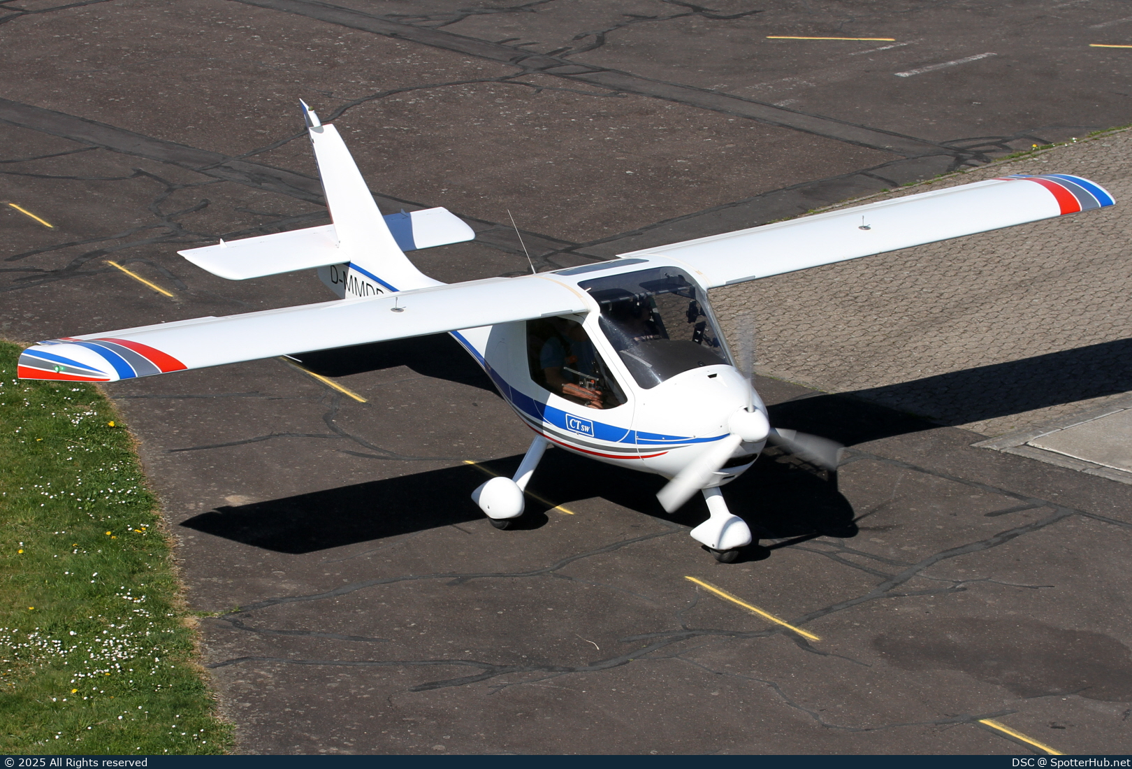 Photo of D-MMDD - Flight Design CTsw operated by Private