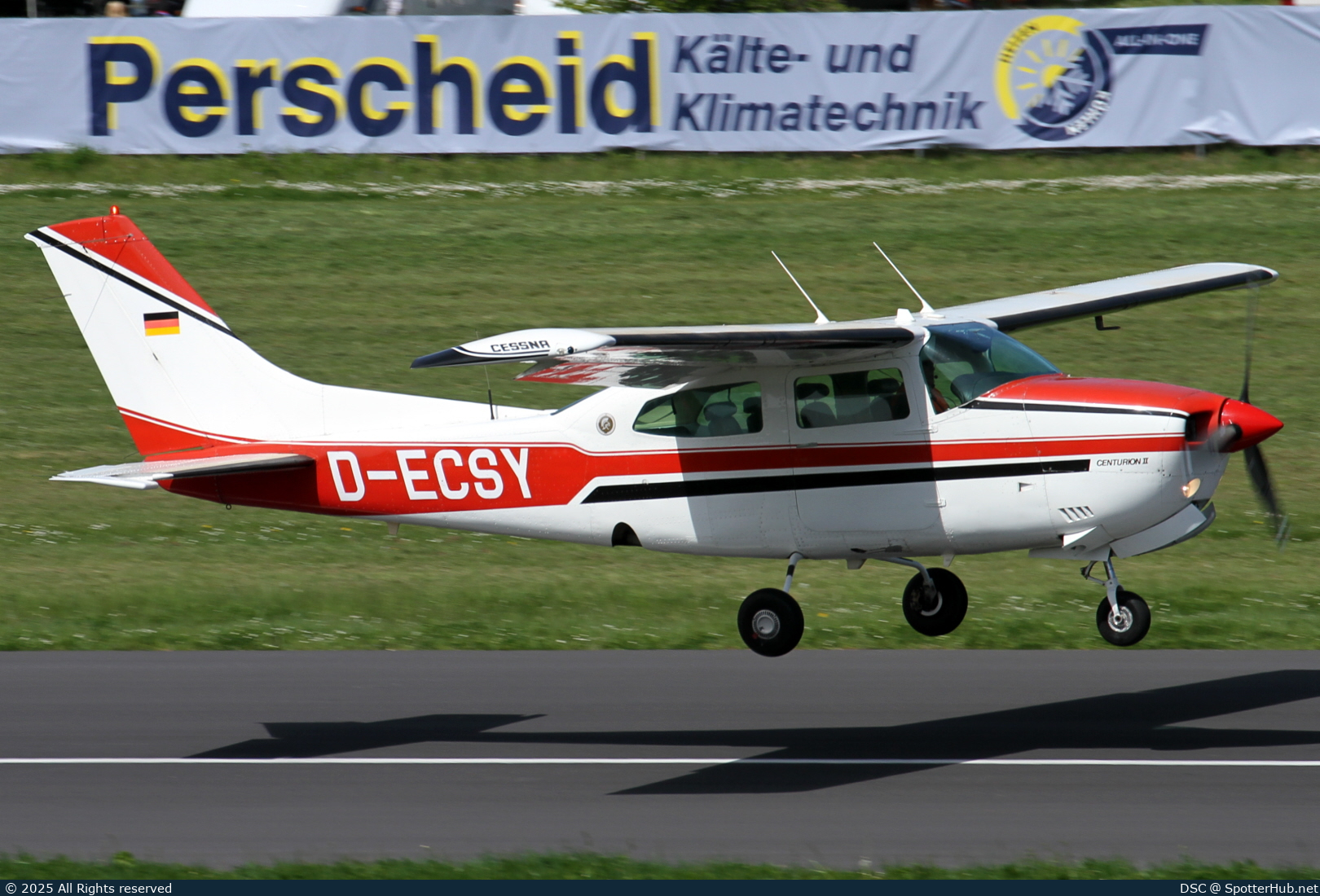 Photo of D-ECSY - Cessna 210N Centurion operated by Private