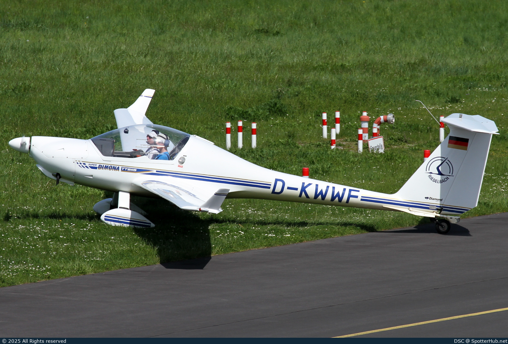 Photo of D-KWWF - Diamond HK36TTS Super Dimona operated by Sportfliegerclub Riedelbach / Taunus