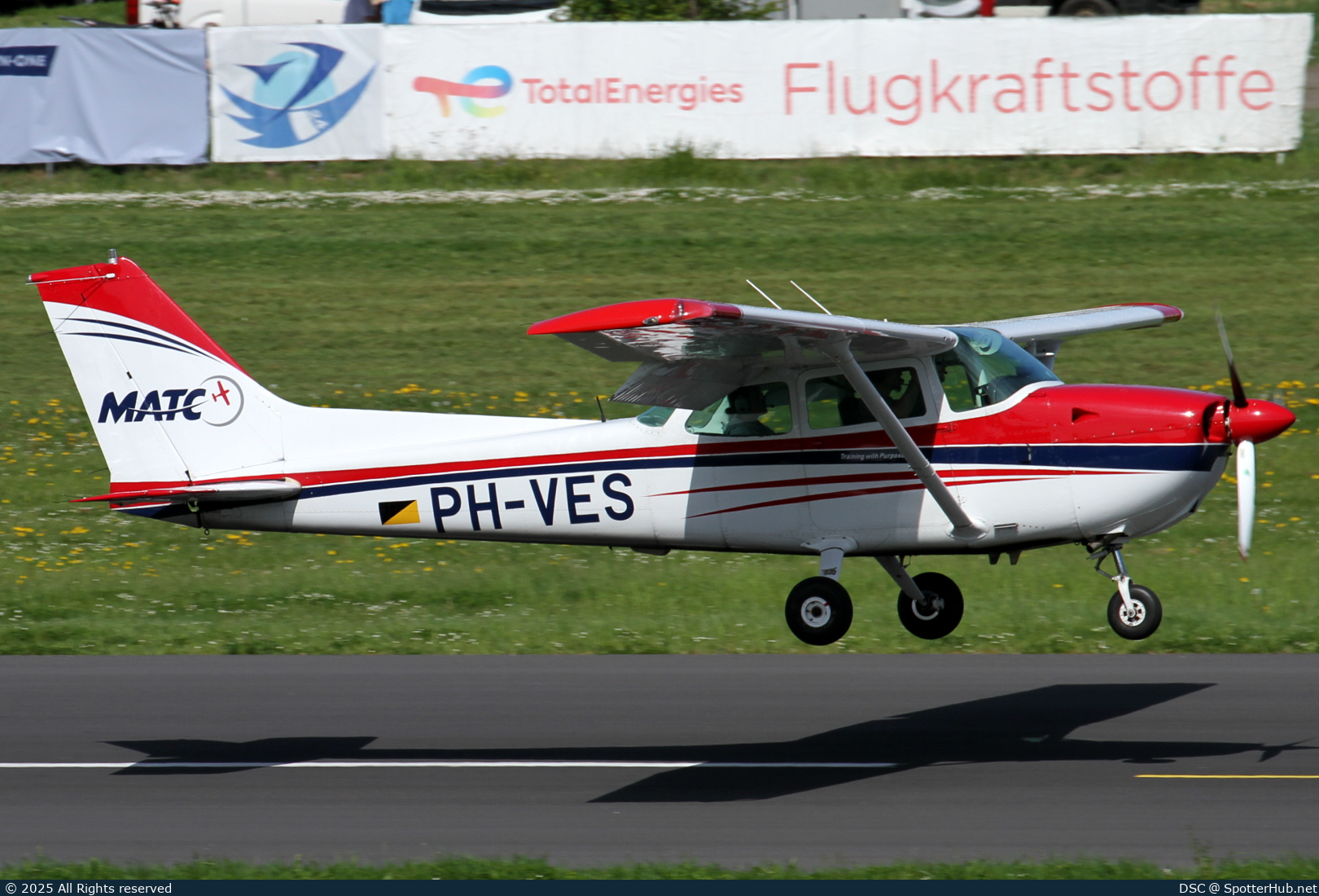 Photo of PH-VES - Reims-Cessna F172P Skyhawk II operated by MATC Mission Aviation Training Centre
