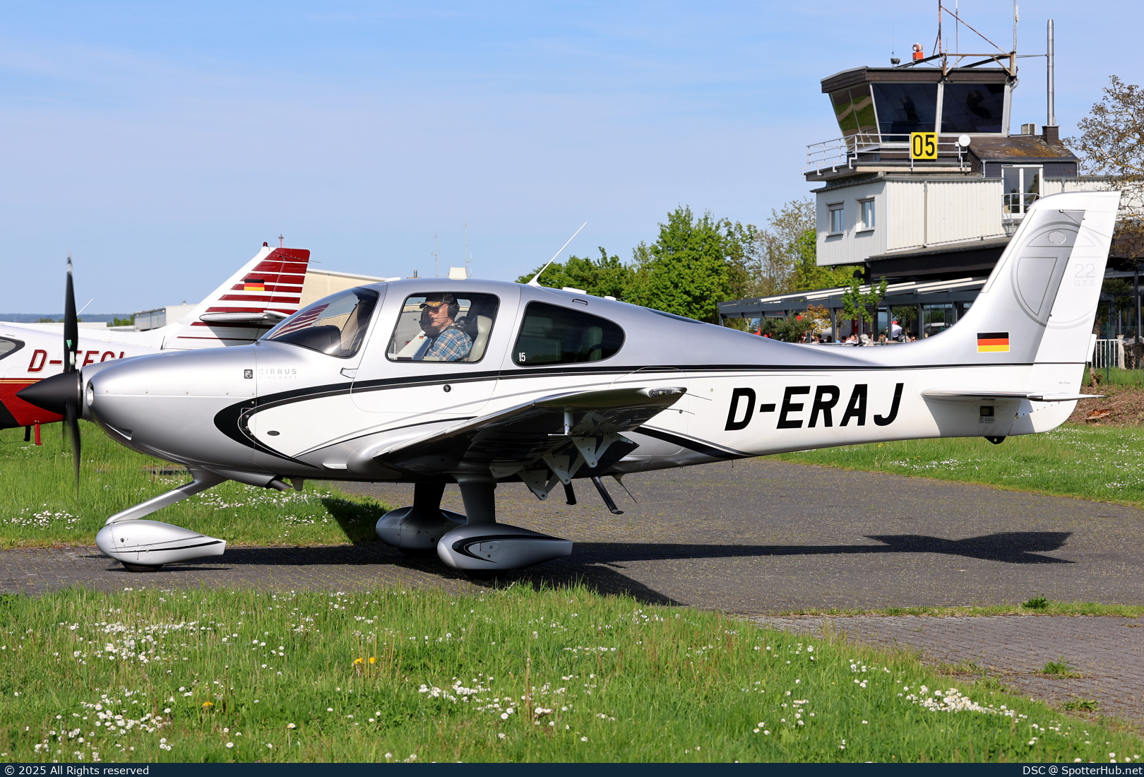 Photo of D-ERAJ - Cirrus SR22T G5 GTS operated by Private