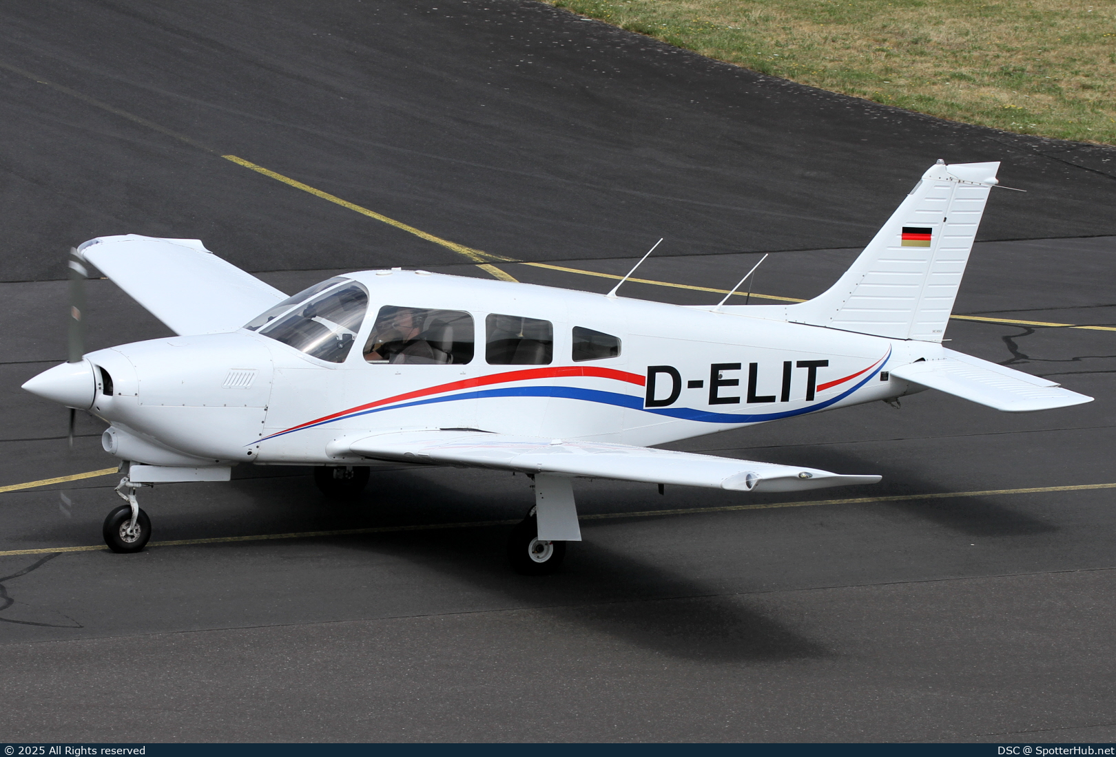 Photo of D-ELIT - Piper PA-28R-201T Turbo Arrow III operated by Aéro-Sport Luxembourg