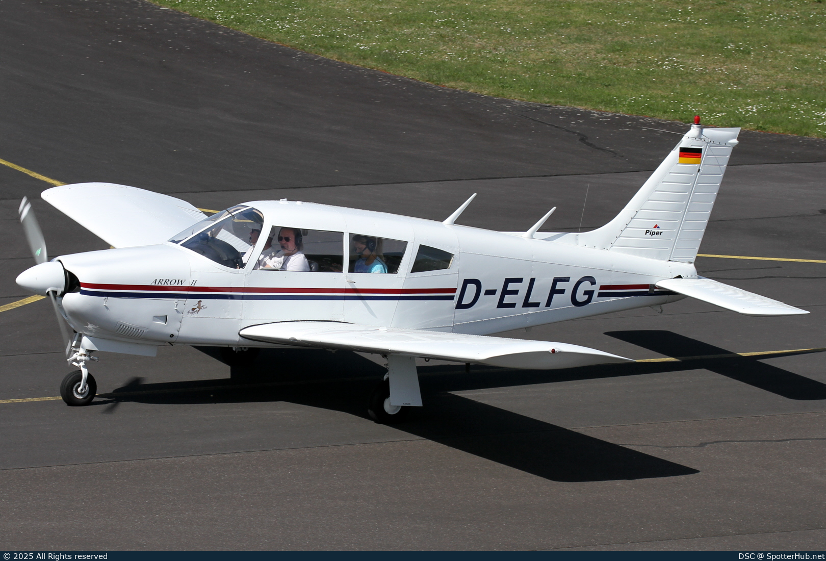Photo of D-ELFG - Piper PA-28R-200 Cherokee Arrow II operated by Private