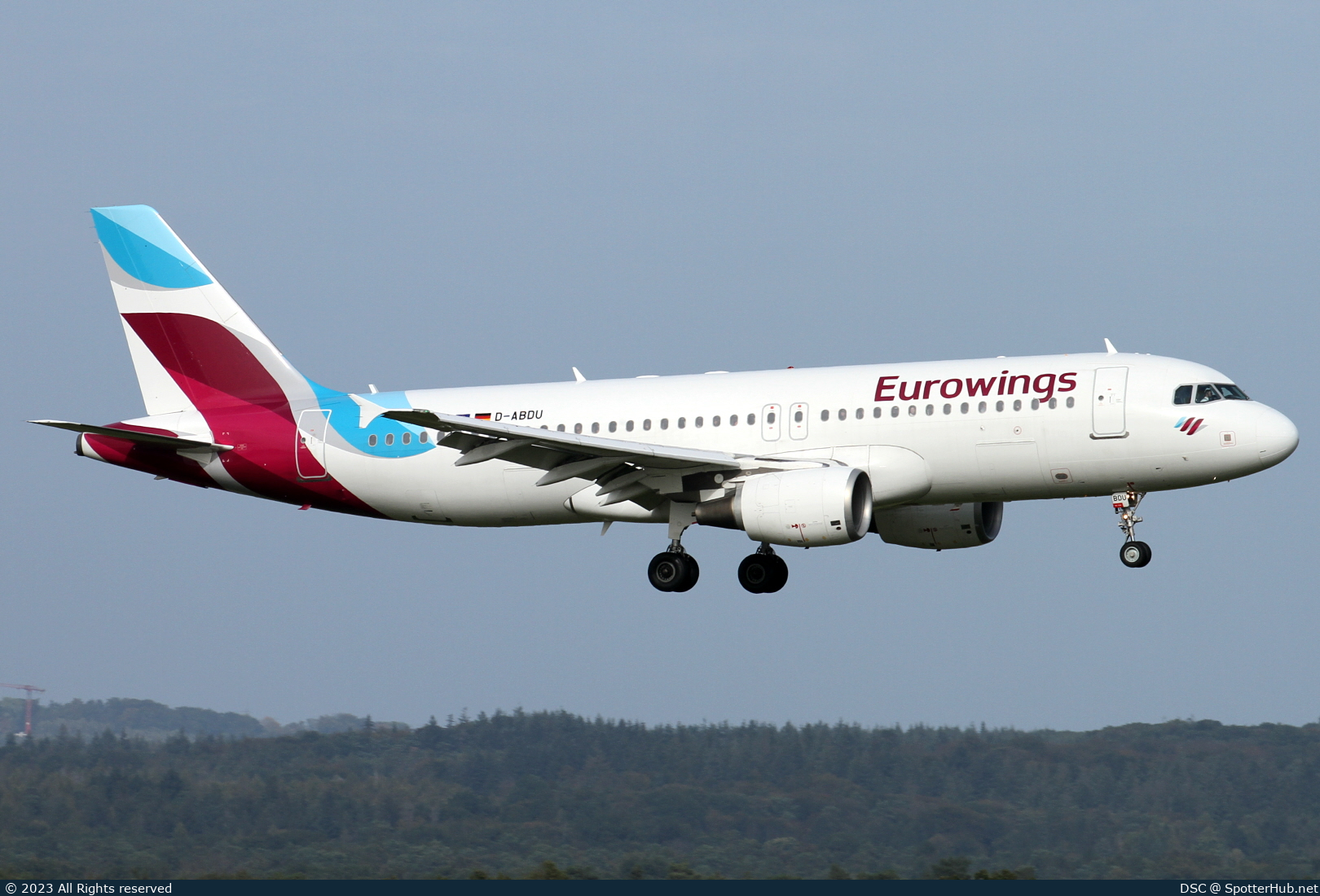 Photo of D-ABDU - Airbus A320-214 operated by Eurowings