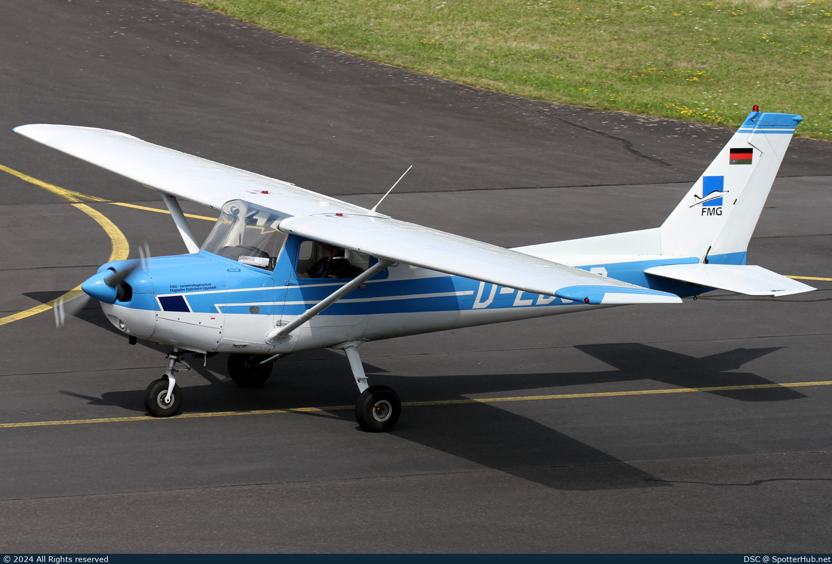 Photo of D-EDCP - Reims-Cessna F152 operated by FMG-FlightTraining