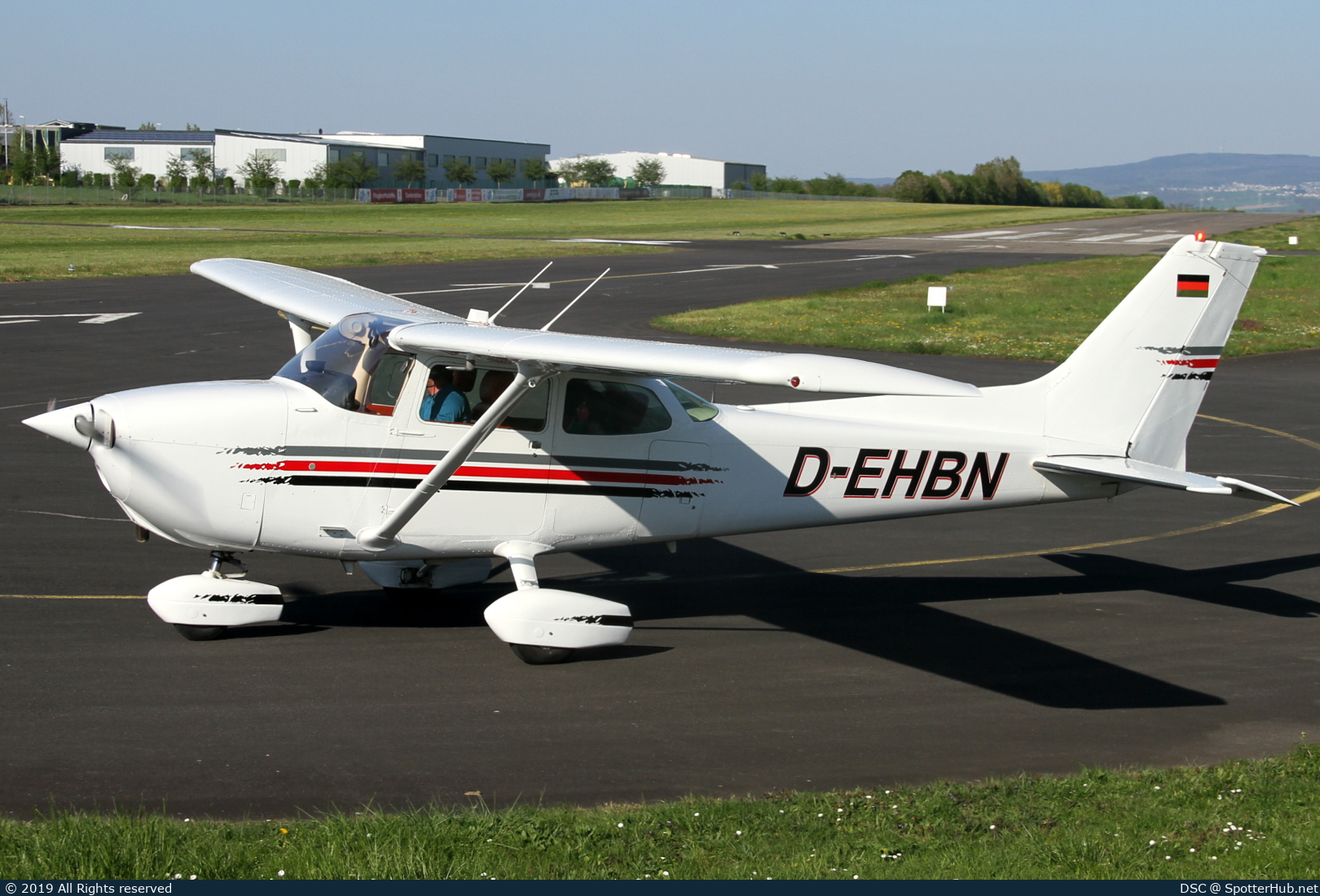 Photo of D-EHBN - Reims-Cessna F172N Skyhawk II operated by Fly-Charter