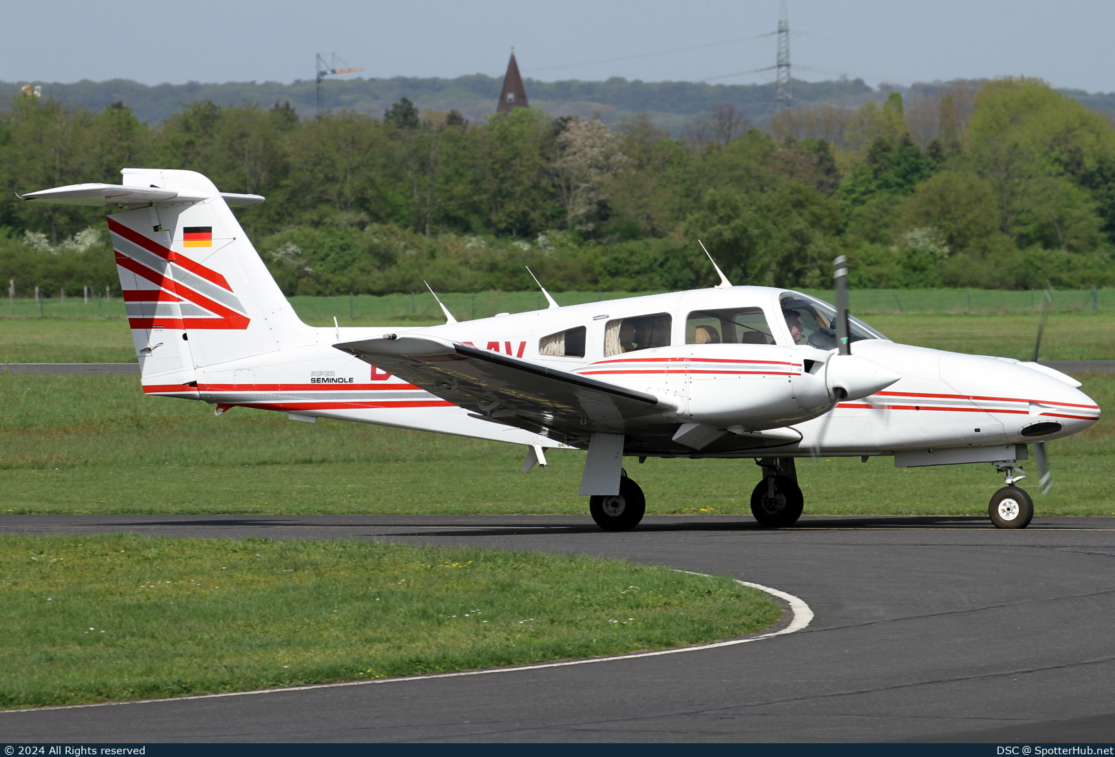 Photo of D-GBAV - Piper PA-44-180T Turbo Seminole operated by ATC Aviation Training & Transport Center