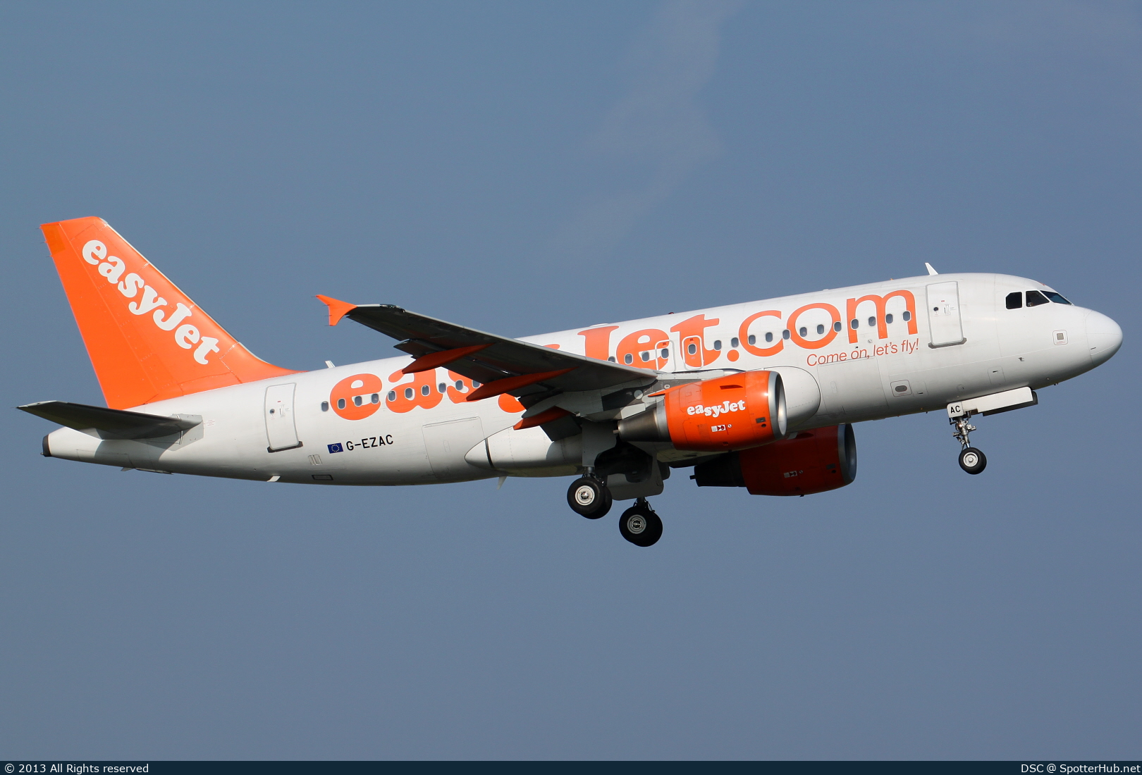 Photo of G-EZAC - Airbus A319-111 operated by easyJet