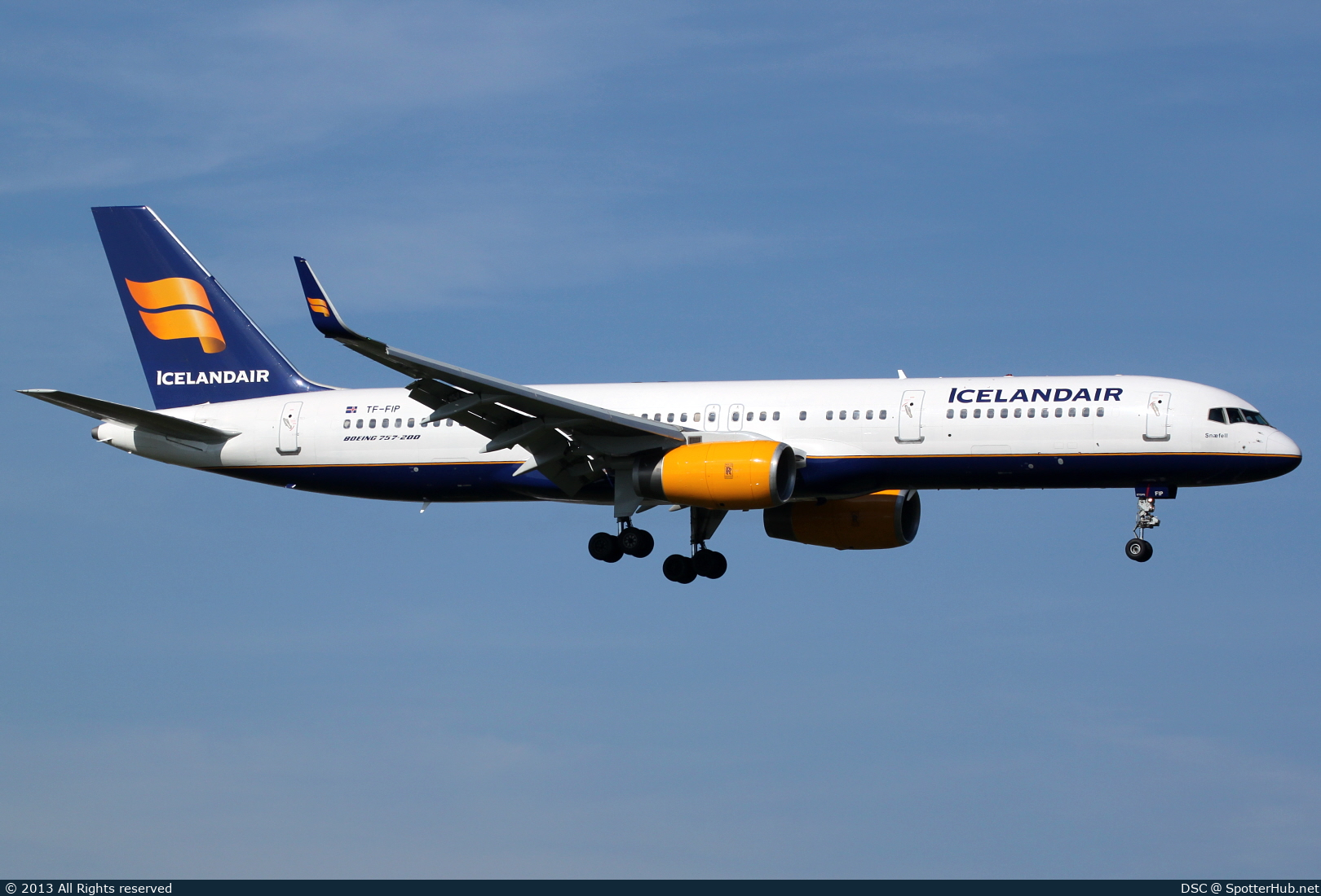 Photo of TF-FIP - Boeing 757-208 operated by Icelandair