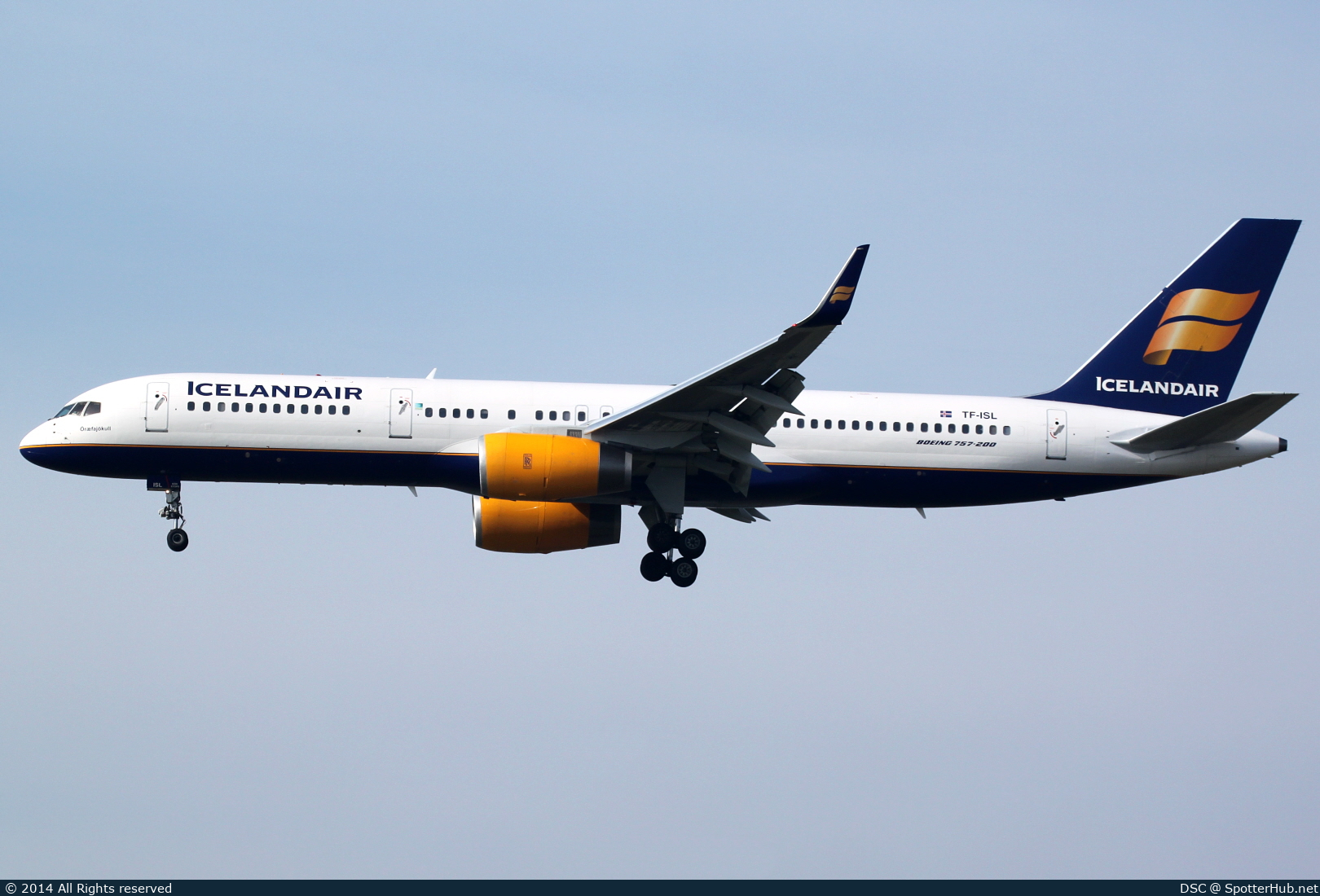 Photo of TF-ISL - Boeing 757-223 operated by Icelandair