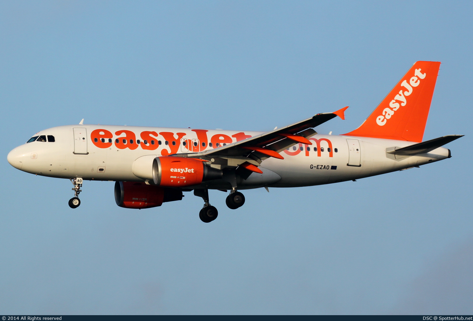 Photo of G-EZAO - Airbus A319-111 operated by easyJet