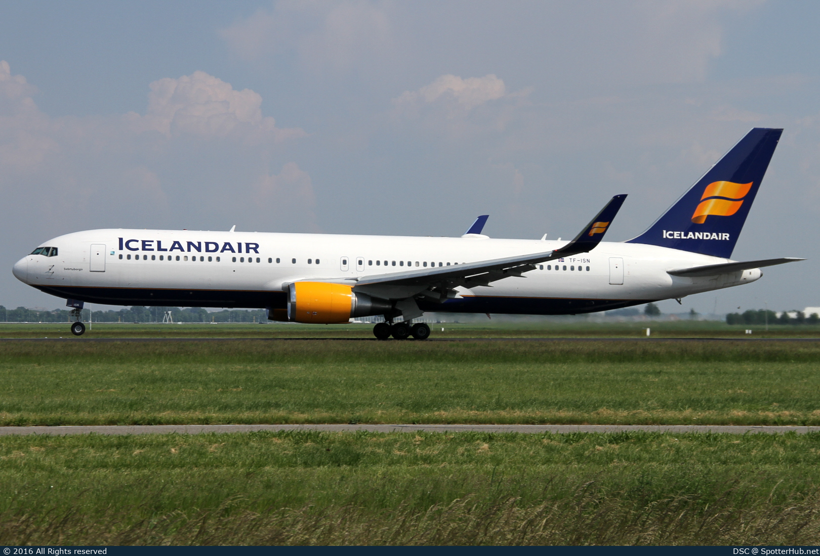 Photo of TF-ISN - Boeing 767-319(ER) operated by Icelandair