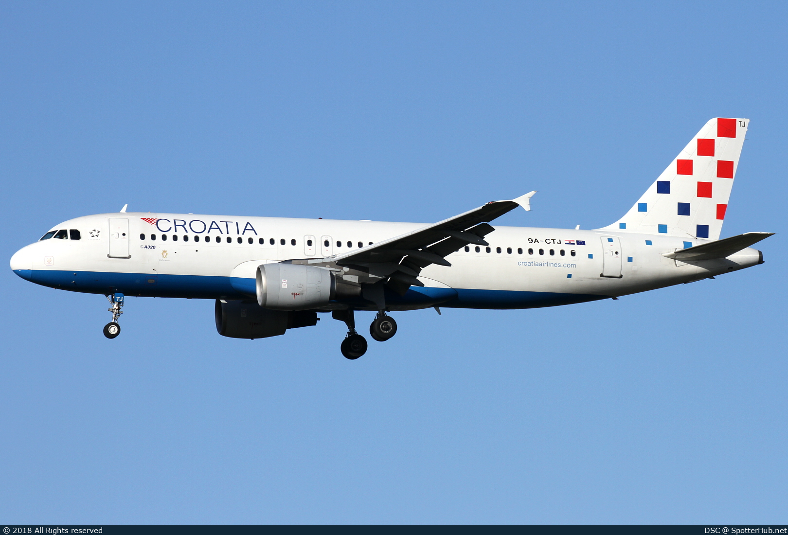 Photo of 9A-CTJ - Airbus A320-214 operated by Croatia Airlines