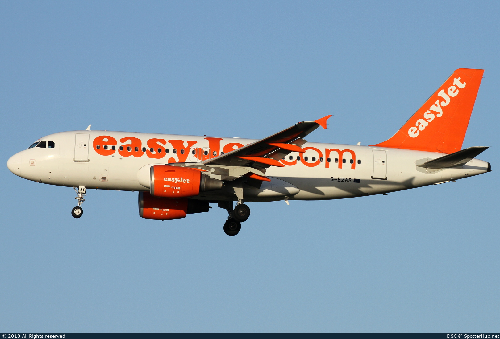 Photo of G-EZAS - Airbus A319-111 operated by easyJet