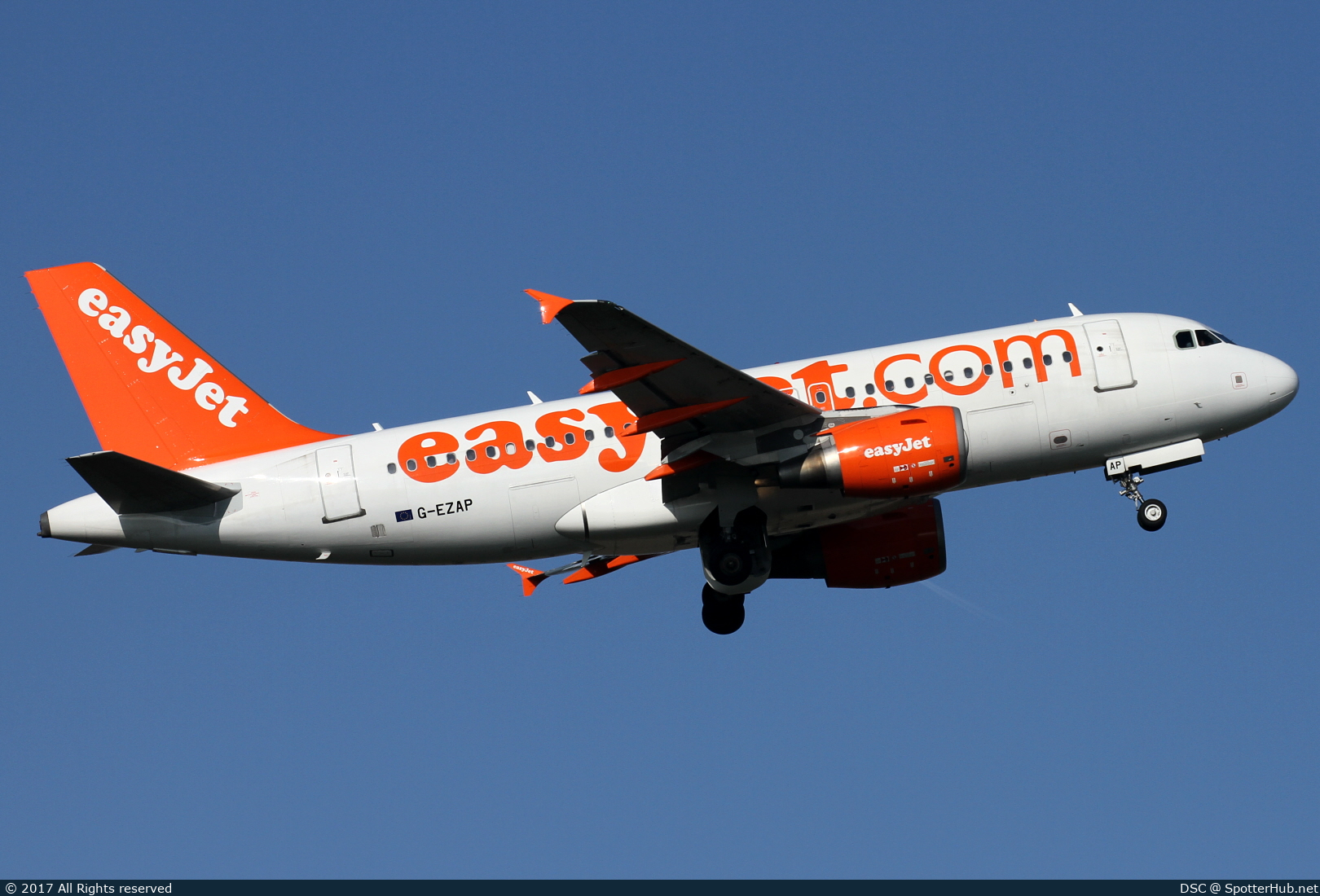 Photo of G-EZAP - Airbus A319-111 operated by easyJet