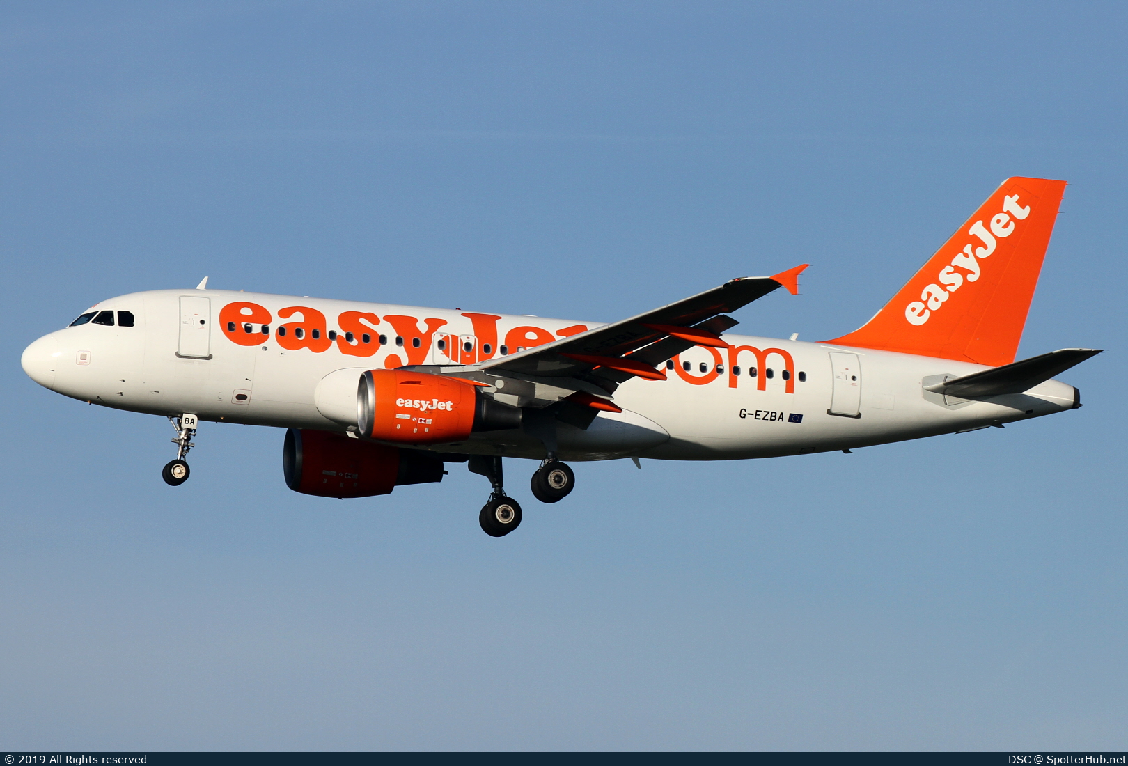 Photo of G-EZBA - Airbus A319-111 operated by easyJet