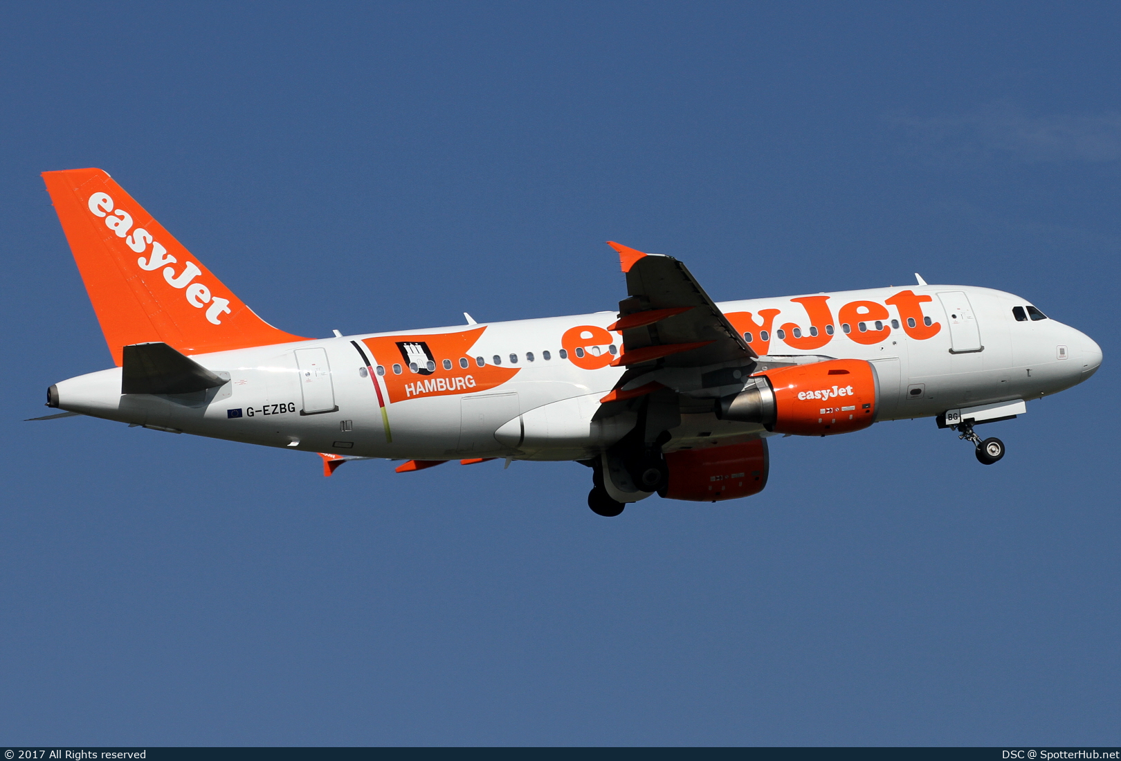 Photo of G-EZBG - Airbus A319-111 operated by easyJet