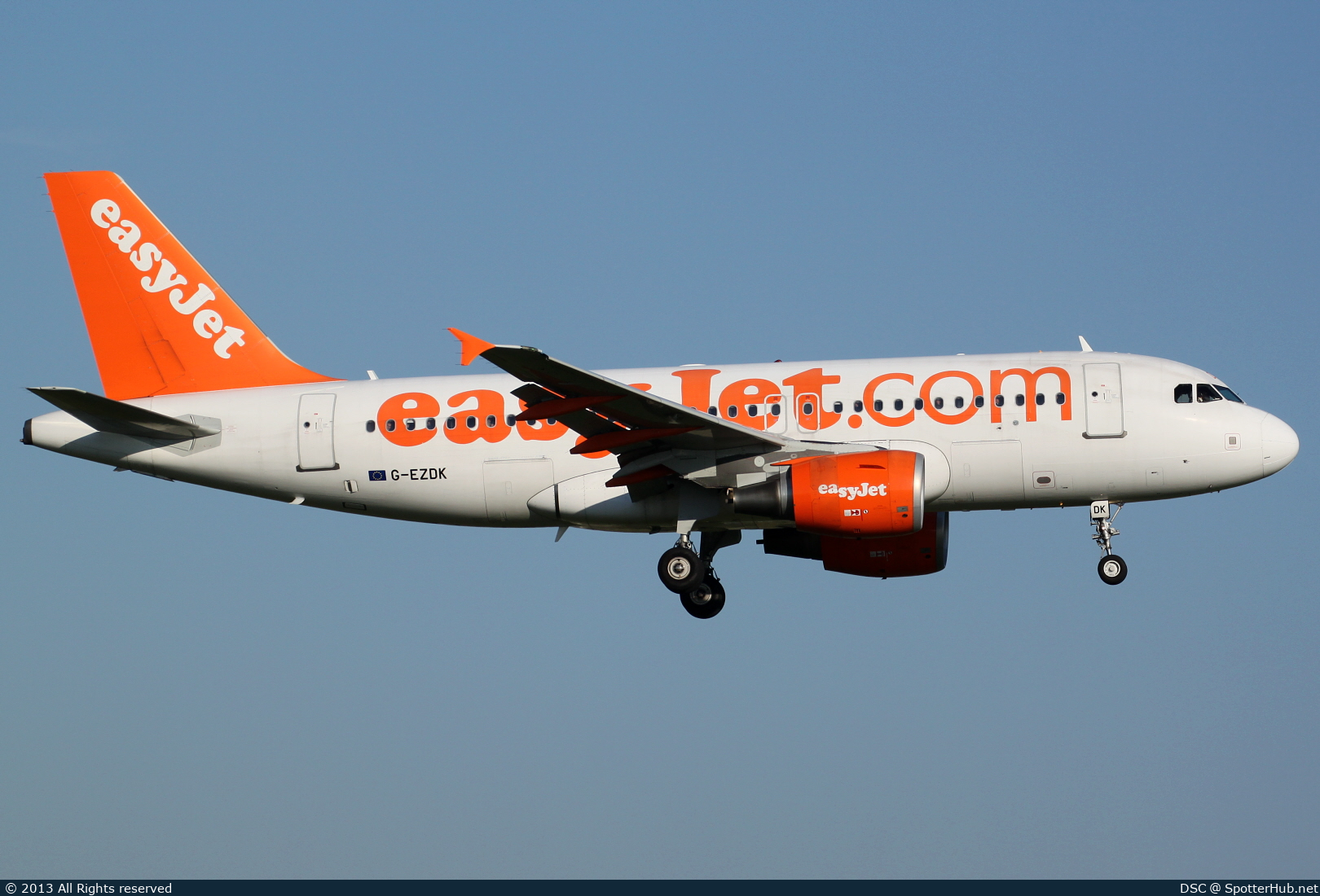 Photo of G-EZDK - Airbus A319-112 operated by easyJet