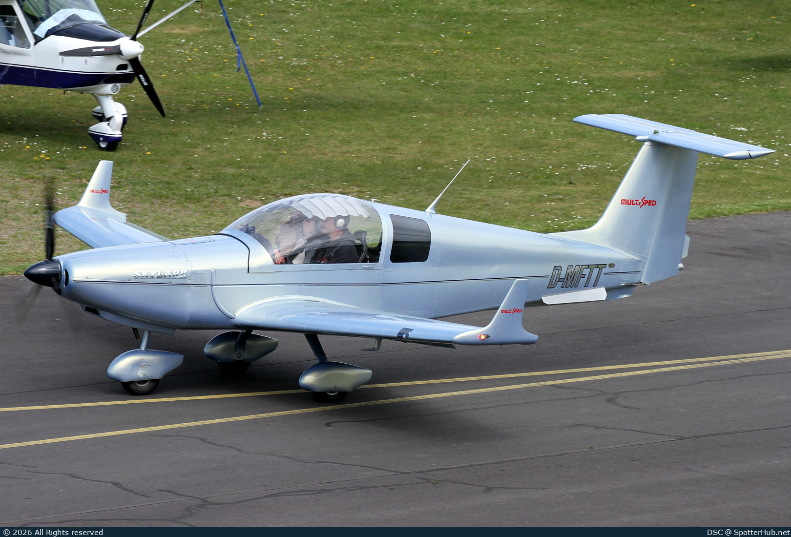Photo of D-MFTT - Dova DV-1 Skylark operated by Private