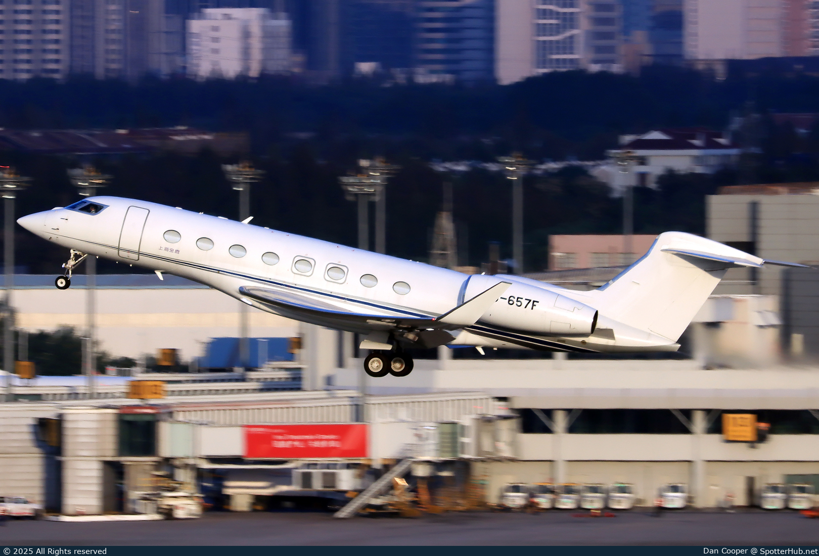 Photo of B-657F - Gulfstream G650ER operated by Deer Jet