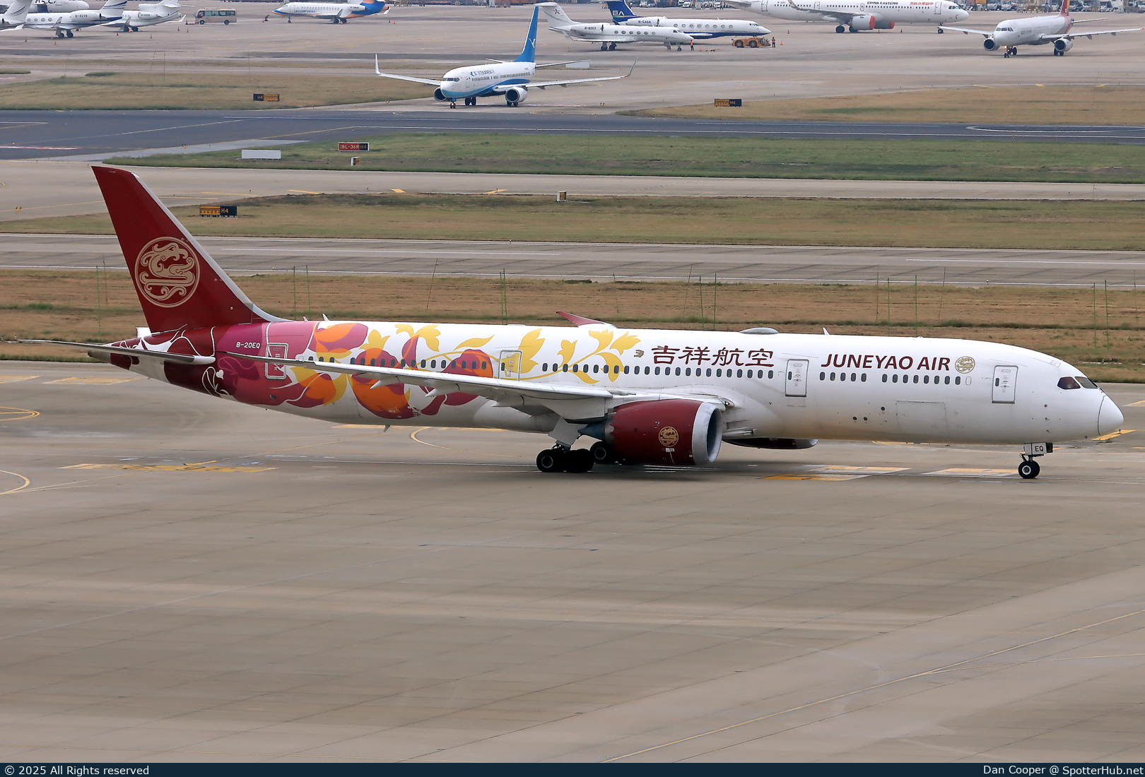 Photo of B-20EQ - Boeing 787-9 Dreamliner operated by Juneyao Air