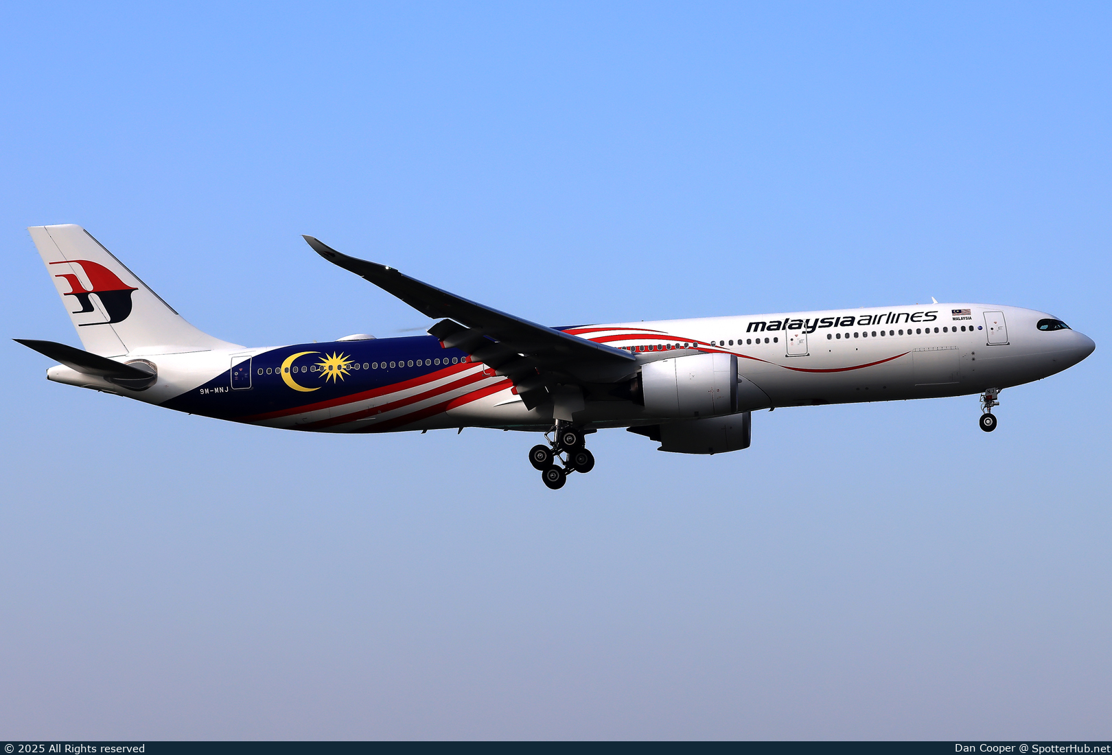 Photo of 9M-MNJ - Airbus A330-941 operated by Malaysia Airlines