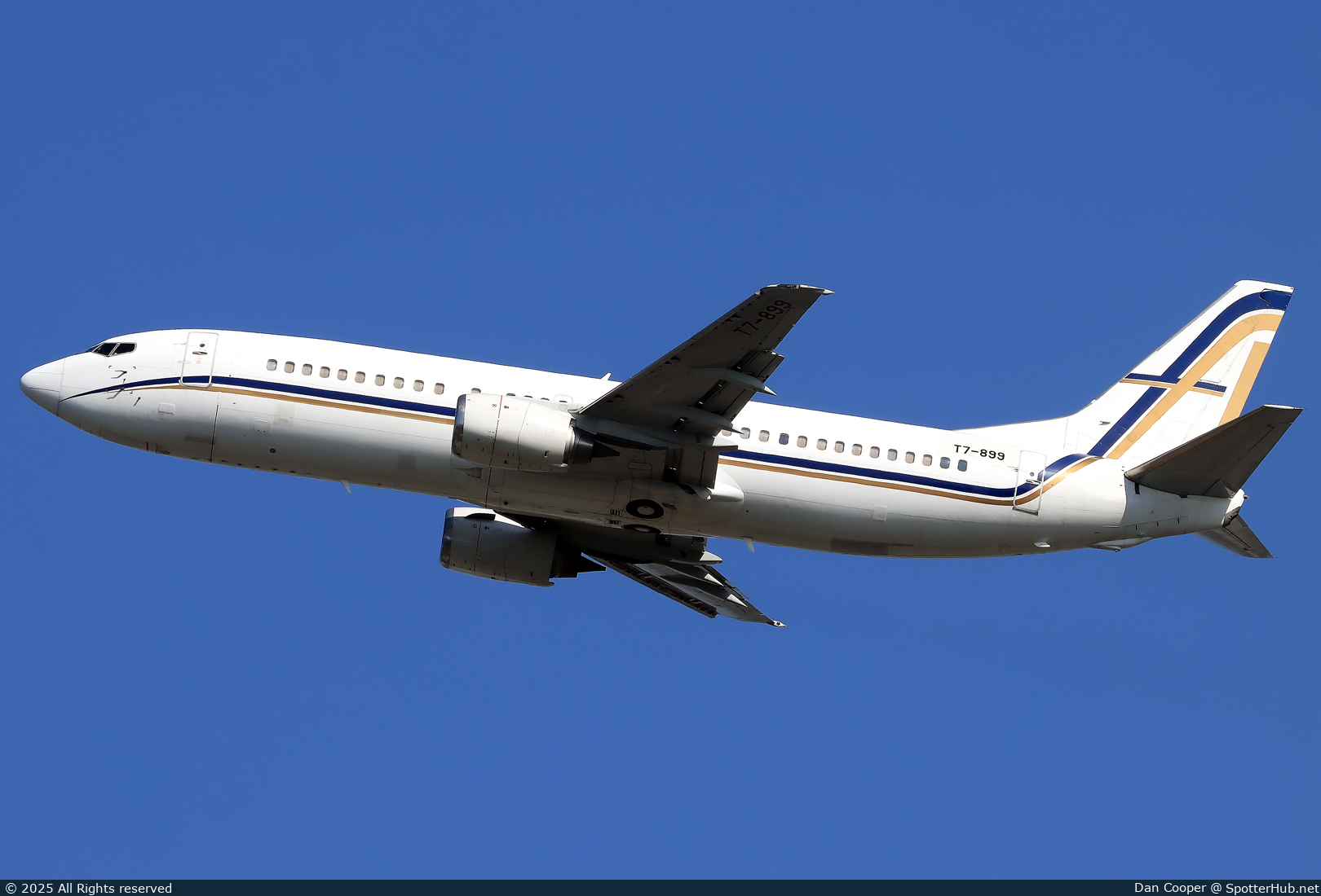 Photo of T7-899 - Boeing 737-406 operated by Titan Aviation San Marino