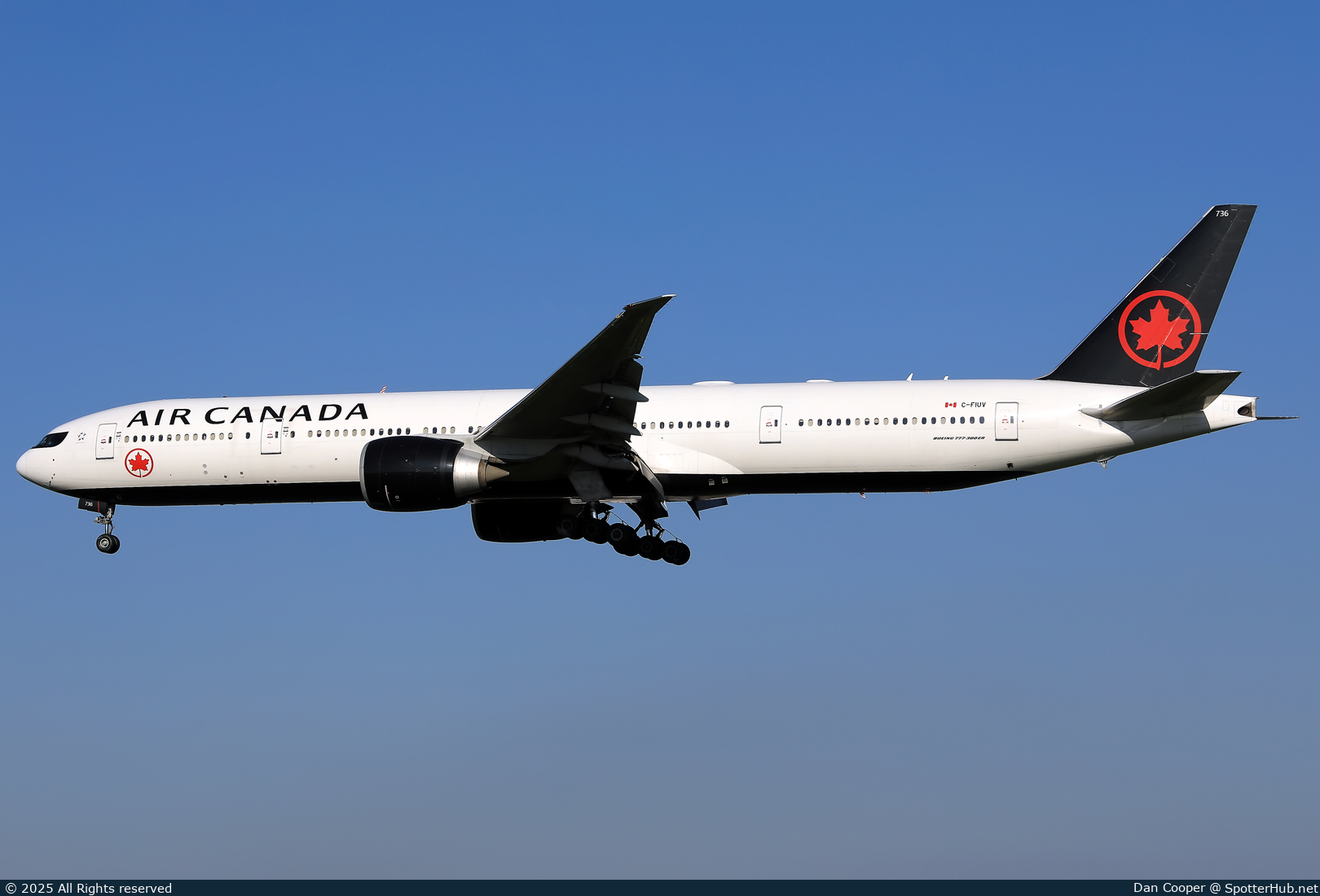 Photo of C-FIUV - Boeing 777-333(ER) operated by Air Canada