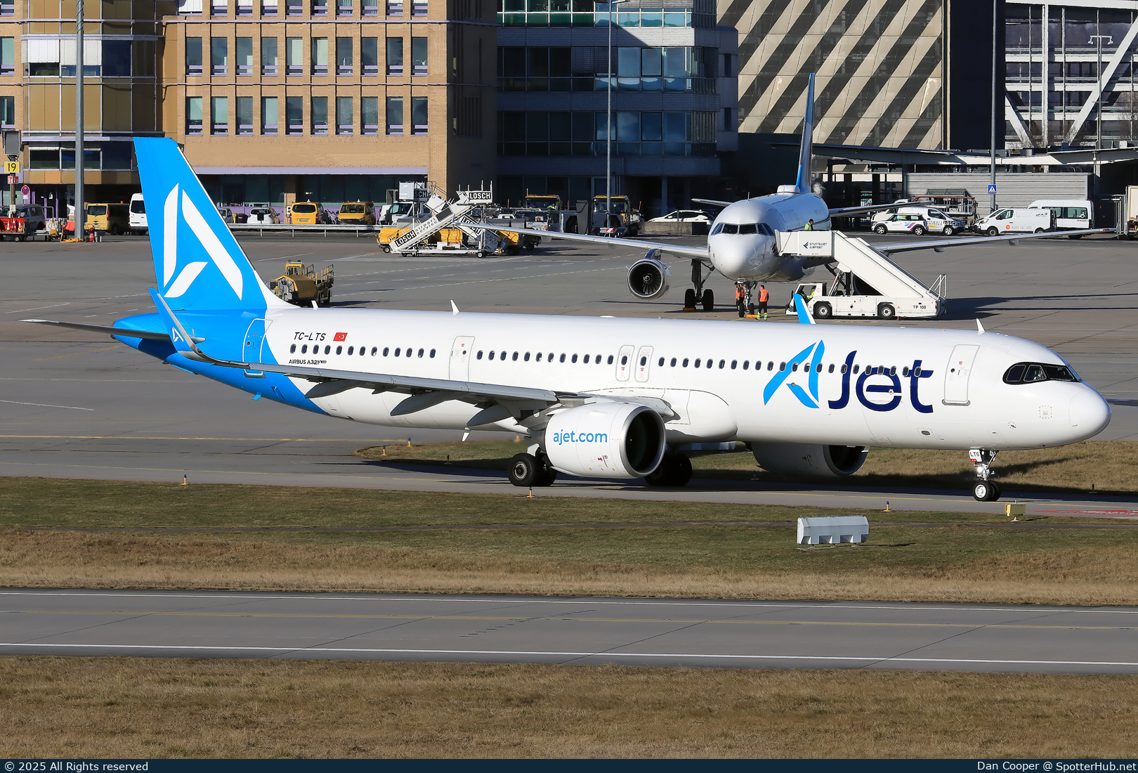 Photo of TC-LTS - Airbus A321-271NX operated by AJet