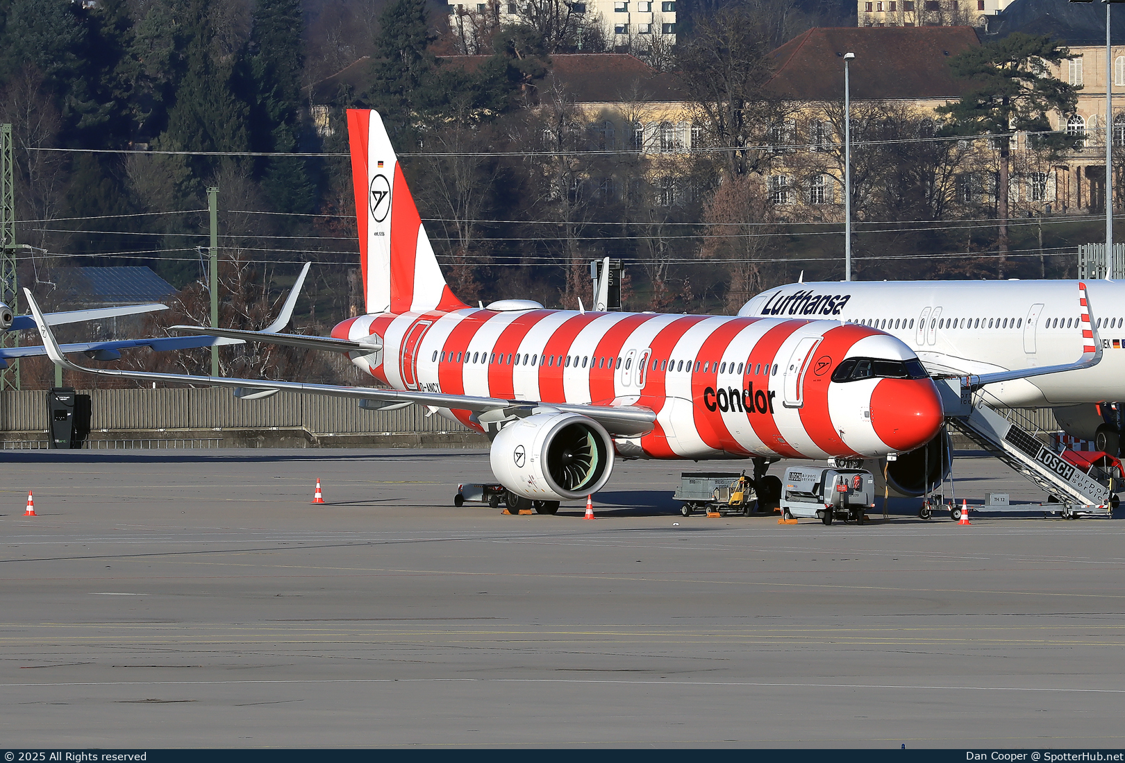 Photo of D-ANCY - Airbus A320-271N operated by Condor
