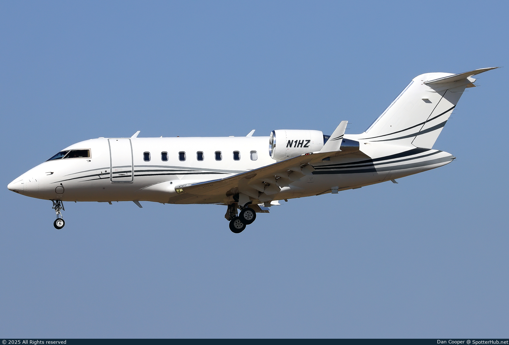 Photo of N1HZ - Bombardier Challenger 605 at International / Frederick W. Smith
