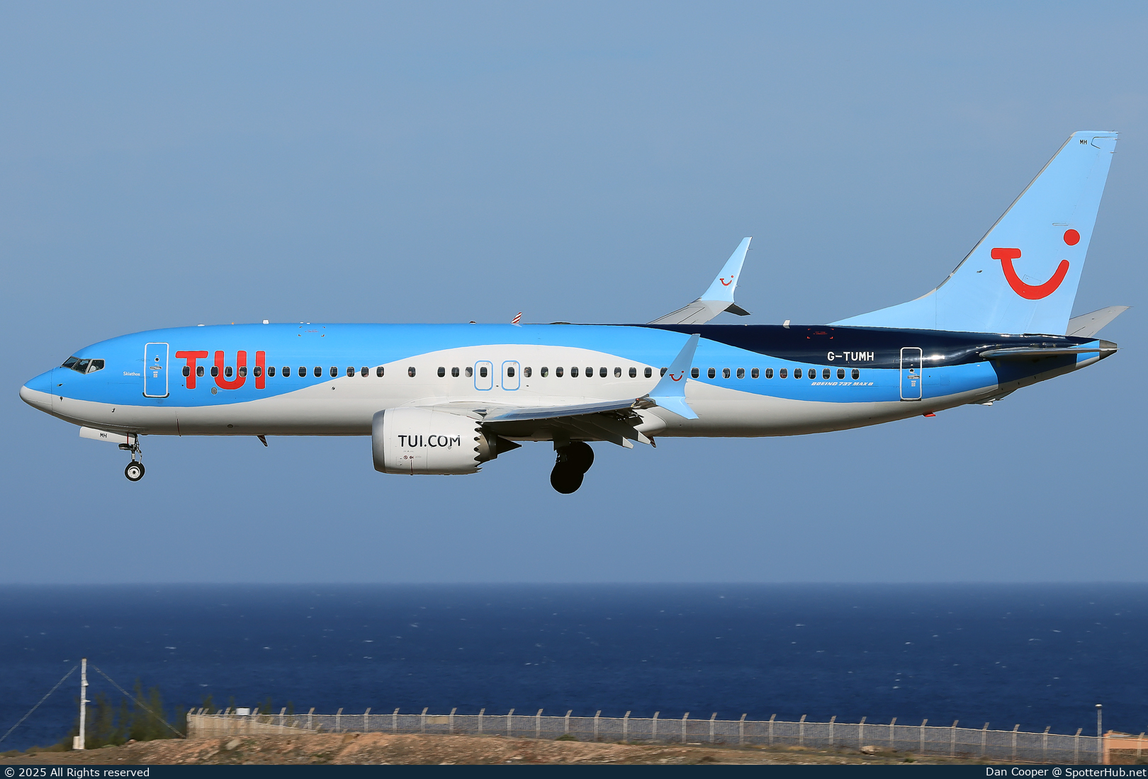 Photo of G-TUMH - Boeing 737 MAX 8 operated by TUI Airways