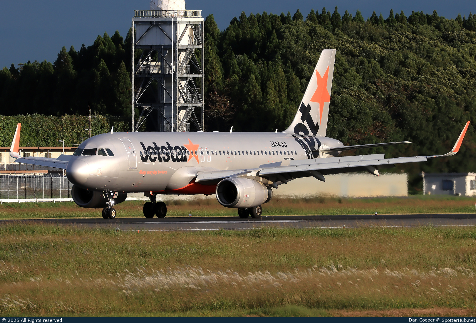 Photo of JA14JJ - Airbus A320-232 operated by Jetstar Japan