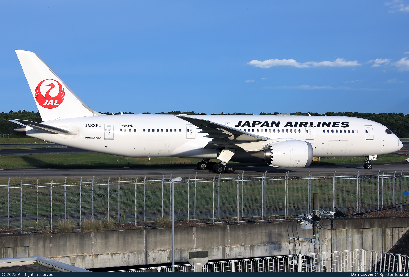 Photo of JA835J - Boeing 787-8 Dreamliner operated by Japan Airlines