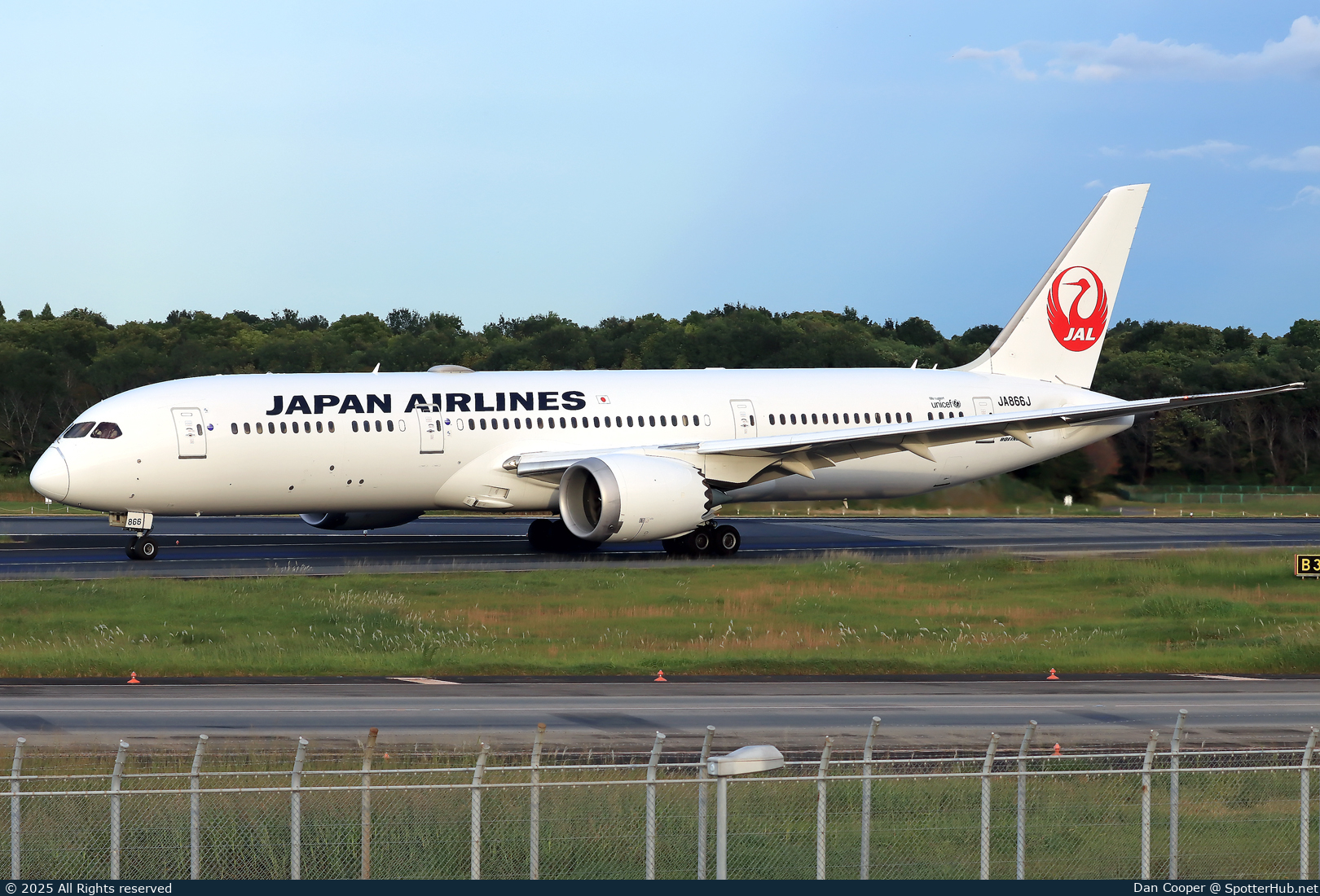 Photo of JA866J - Boeing 787-9 Dreamliner operated by Japan Airlines