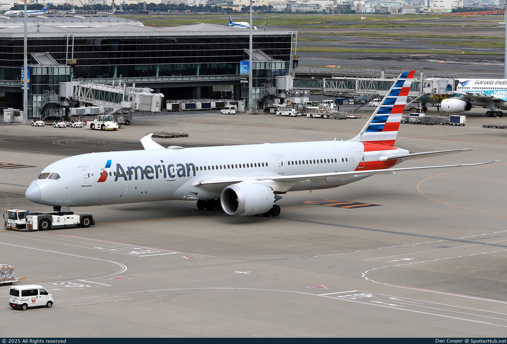 Photo of N837AN - Boeing 787-9 Dreamliner operated by American Airlines