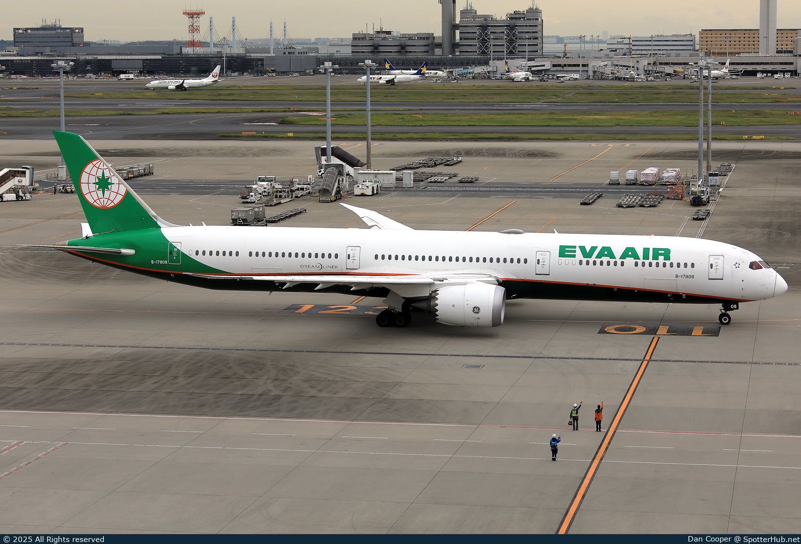 Photo of B-17808 - Boeing 787-10 Dreamliner operated by EVA Air