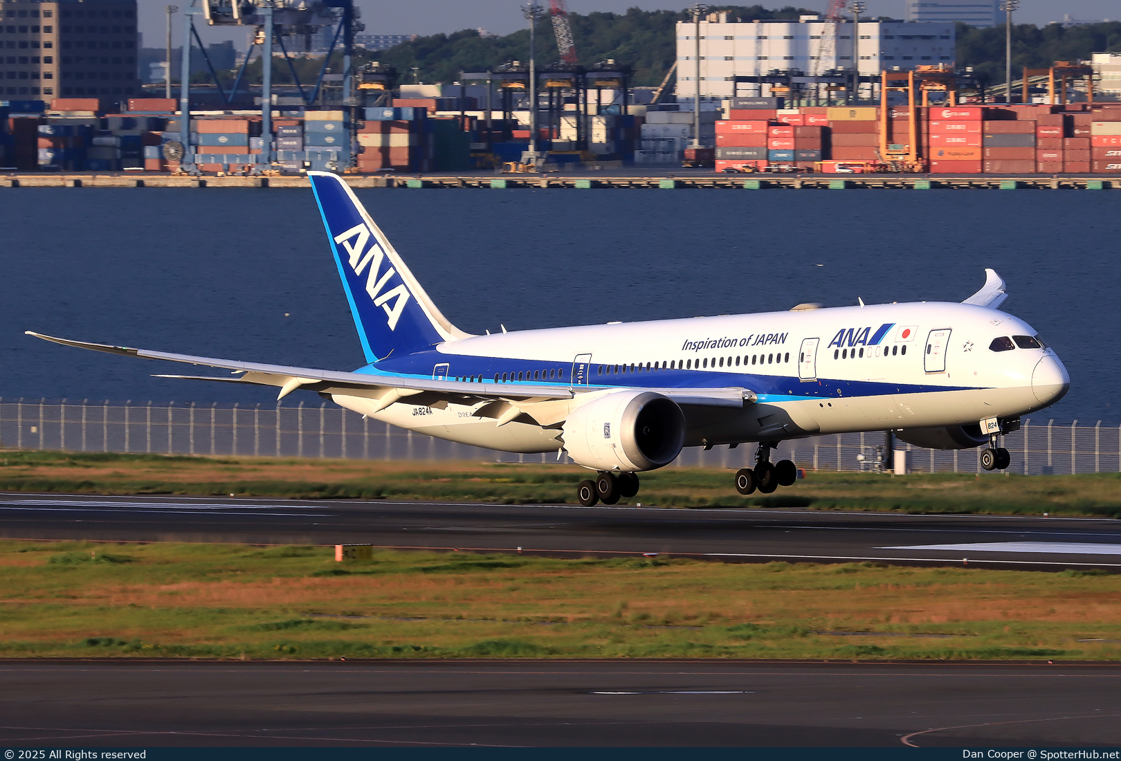 Photo of JA824A - Boeing 787-8 Dreamliner operated by ANA All Nippon Airways (opb Air Japan)