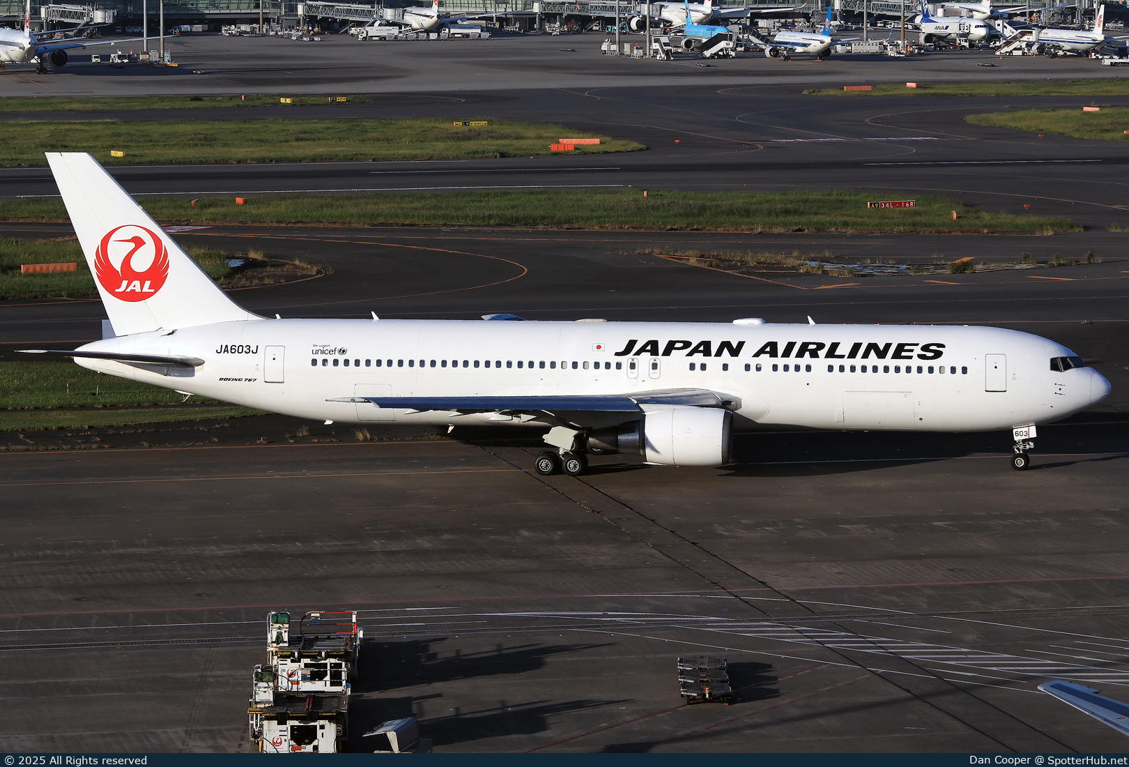Photo of JA603J - Boeing 767-346(ER) operated by Japan Airlines