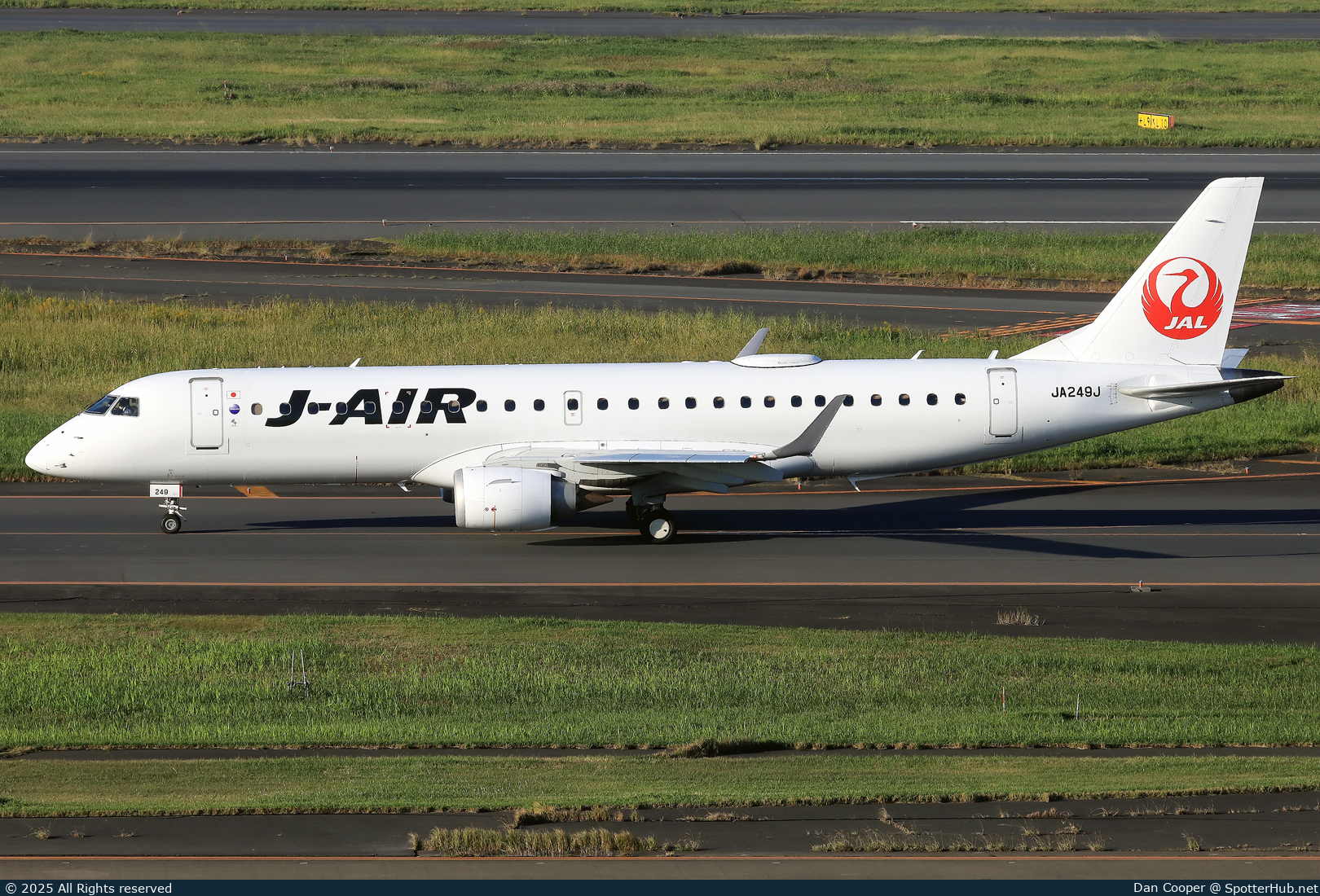 Photo of JA249J - Embraer ERJ-190STD operated by J-Air