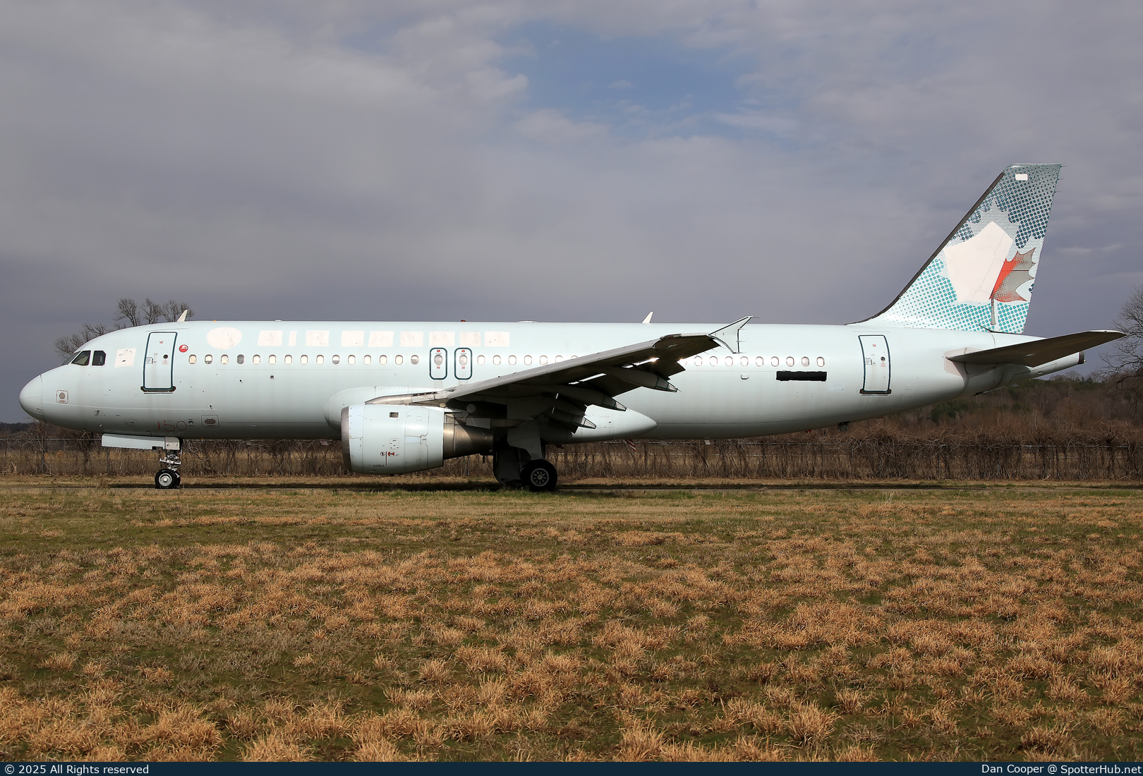 Photo of C-FFWJ - Airbus A320-211 operated by Air Canada